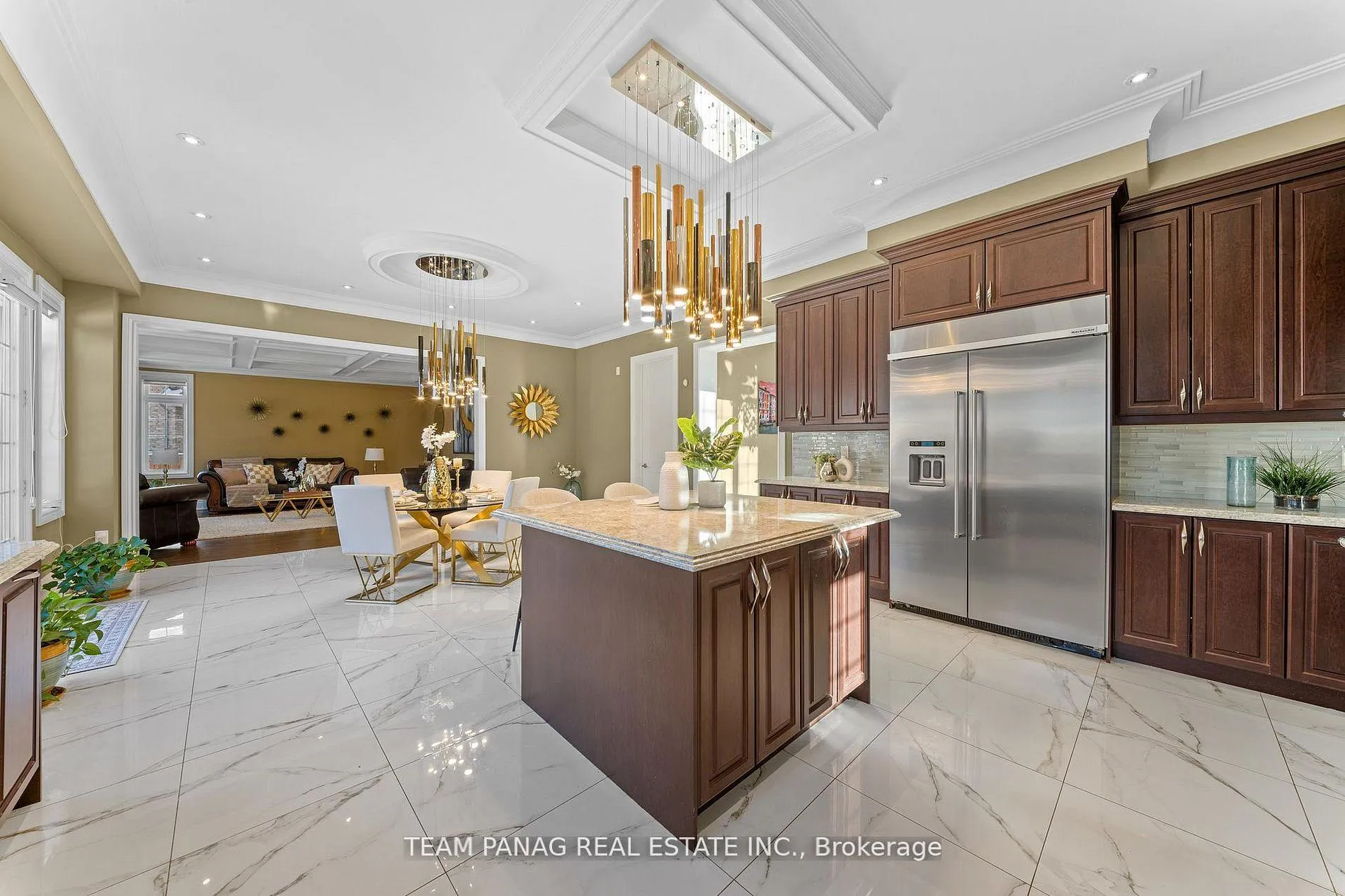 Photo 13 of 26 Adonis Close, Brampton, Toronto Gore Rural Estate — HOMEH
