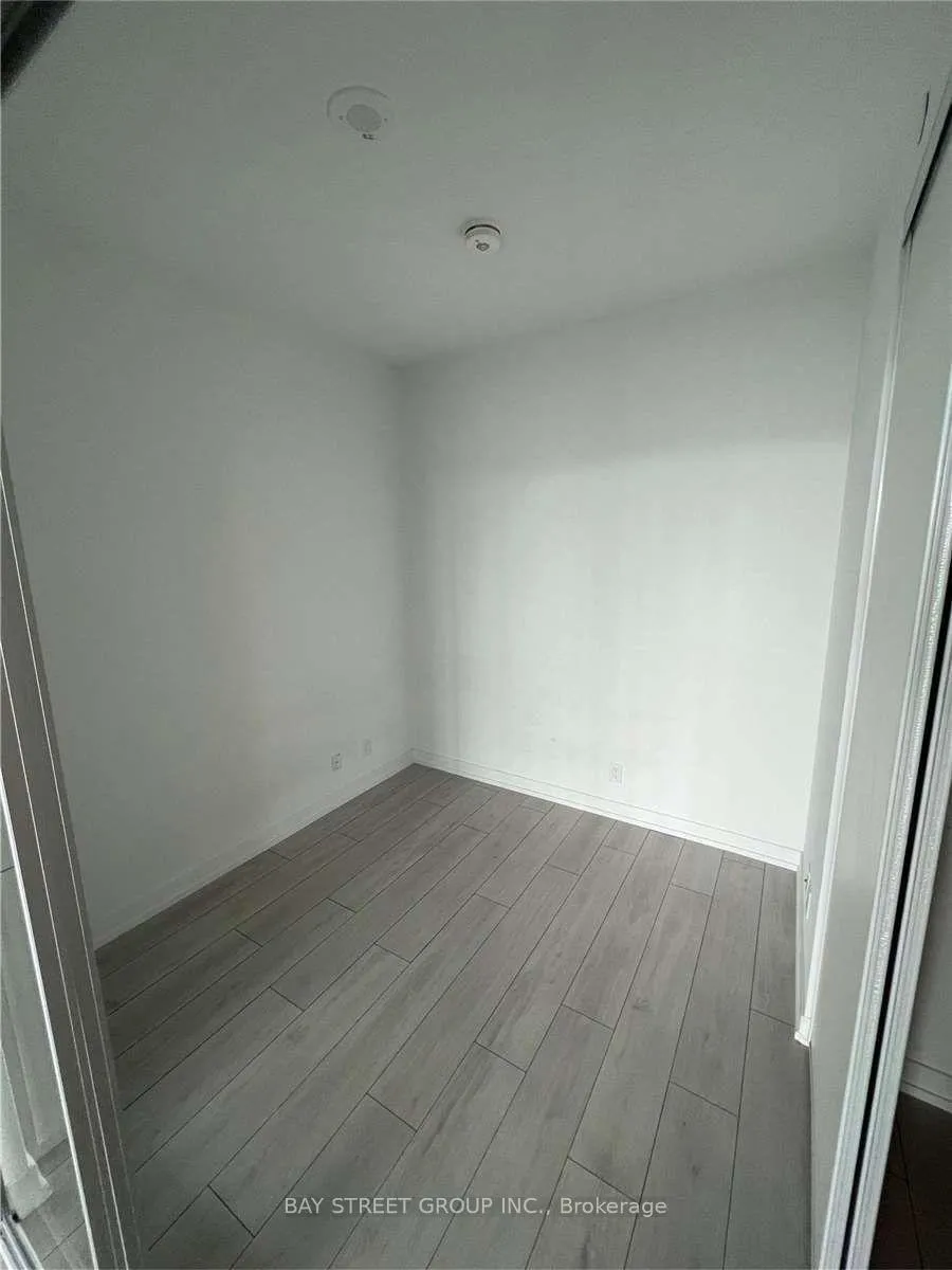 Photo 10 of Unit 3106, 5 Buttermill Avenue, Vaughan, Concord — HOMEH