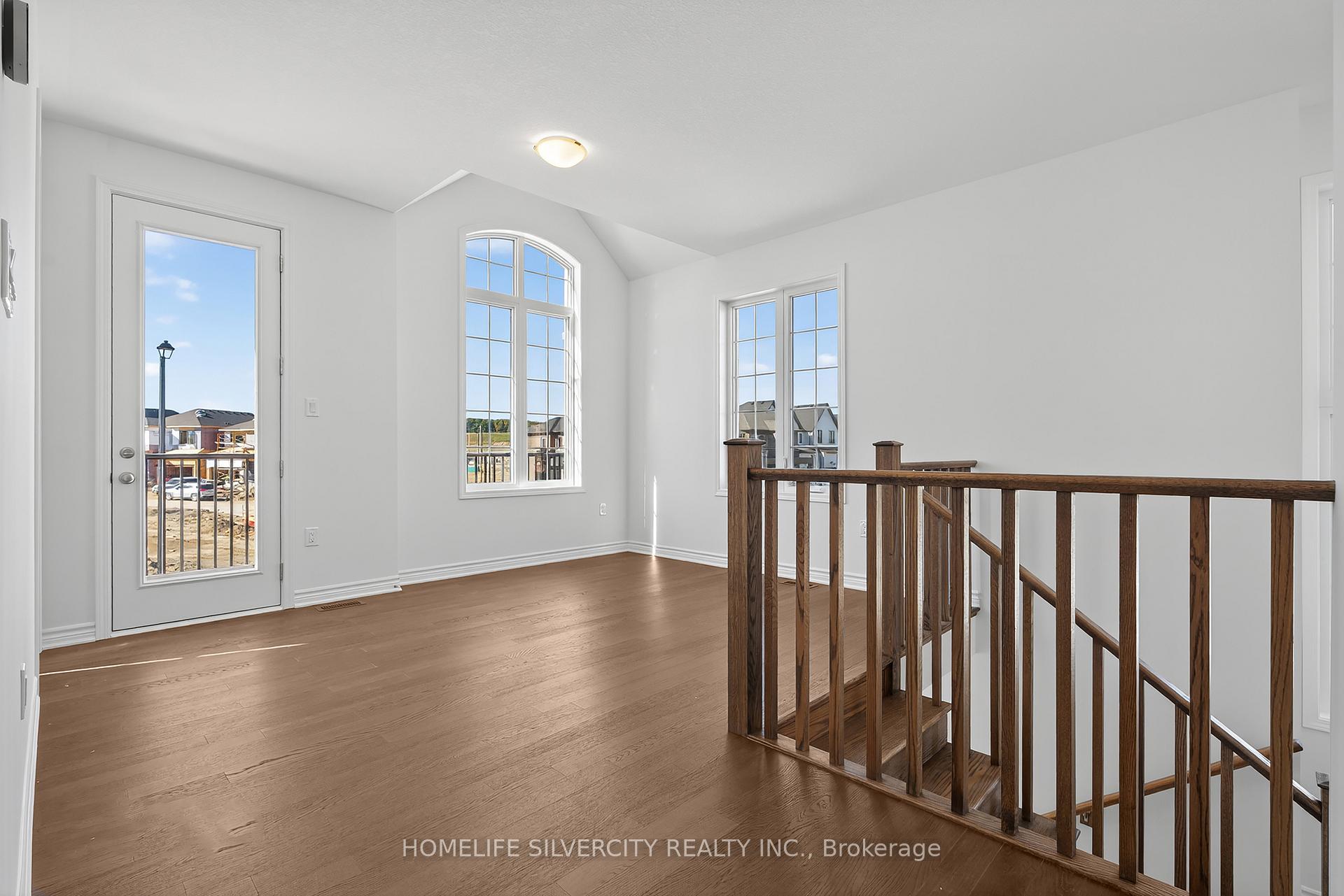 Photo 4 of 362 Millstone Street, Kitchener — HOMEH