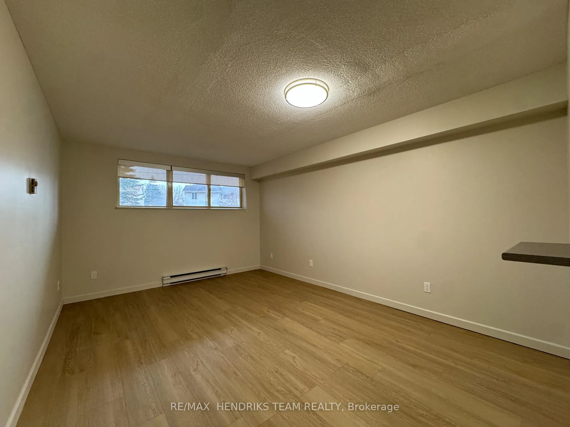 Photo 4 of Unit 108, 56 Windward Street, St. Catharines, Carlton/Bunting — HOMEH