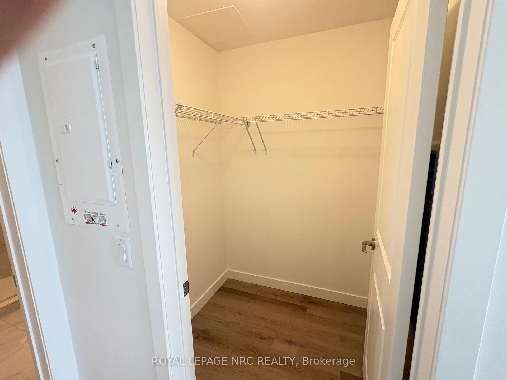 Photo 10 of Unit 713, 461 Green Road, Hamilton, Lakeshore — HOMEH