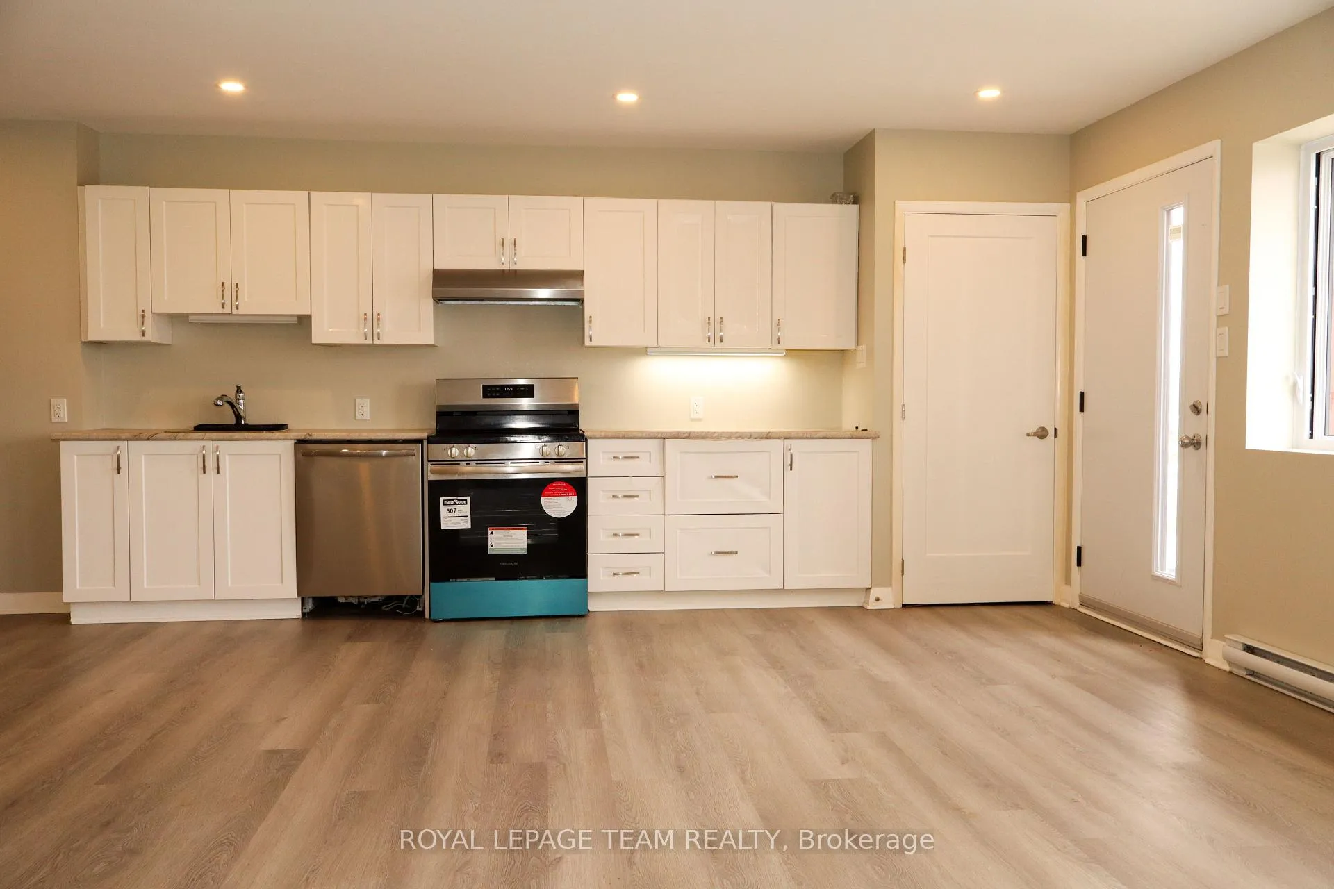 Photo 2 of Unit 8, 3880 County 7 Road, South Dundas, South Dundas (Williamsburgh) Twp — HOMEH