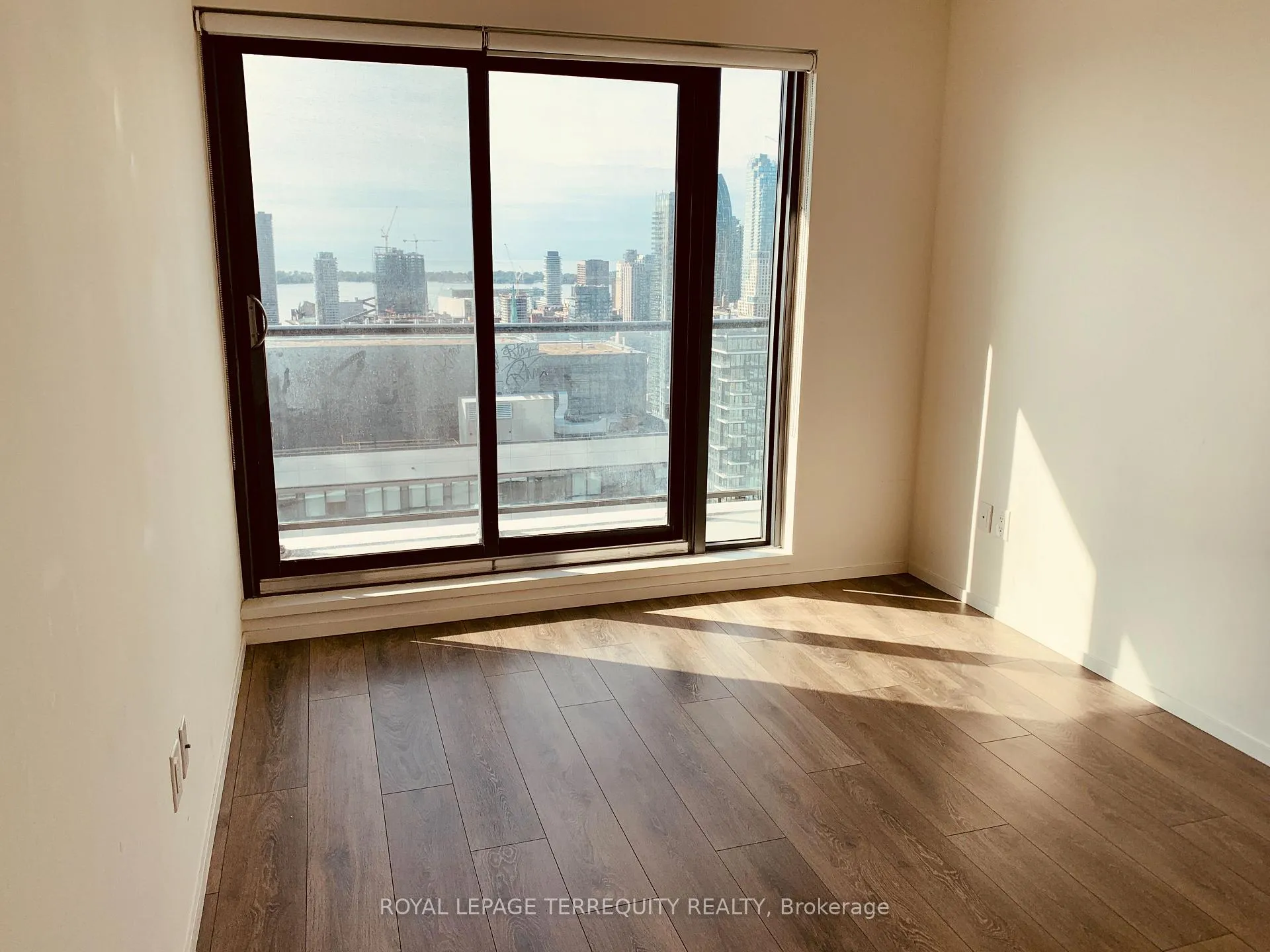 Photo 5 of Unit 3405, 159 Dundas Street E, Toronto, Church-Yonge Corridor — HOMEH