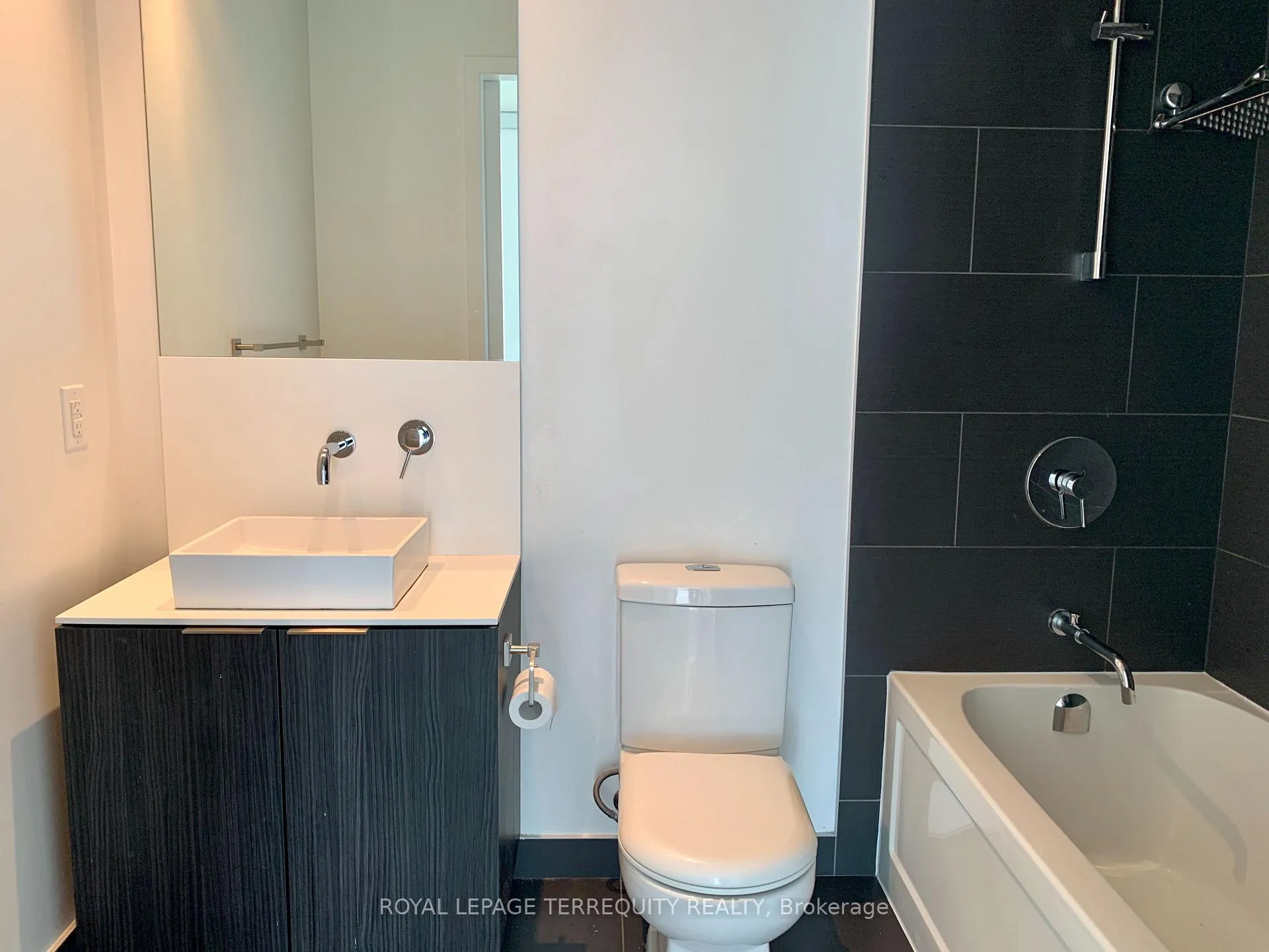 Photo 9 of Unit 3405, 159 Dundas Street E, Toronto, Church-Yonge Corridor — HOMEH