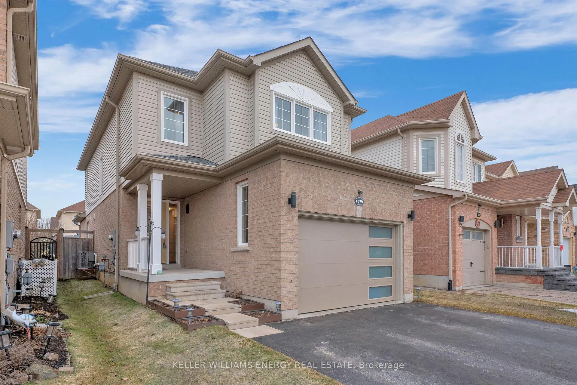 Front of 1379 Wadebridge Crescent