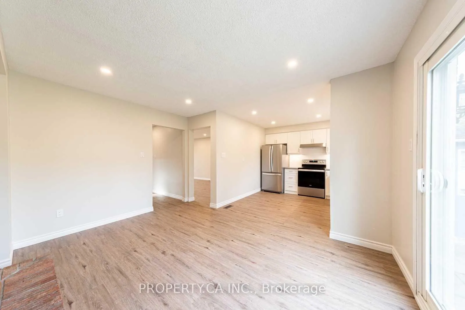 Photo 11 of 37 Bendamere Crescent, Markham, Raymerville — HOMEH