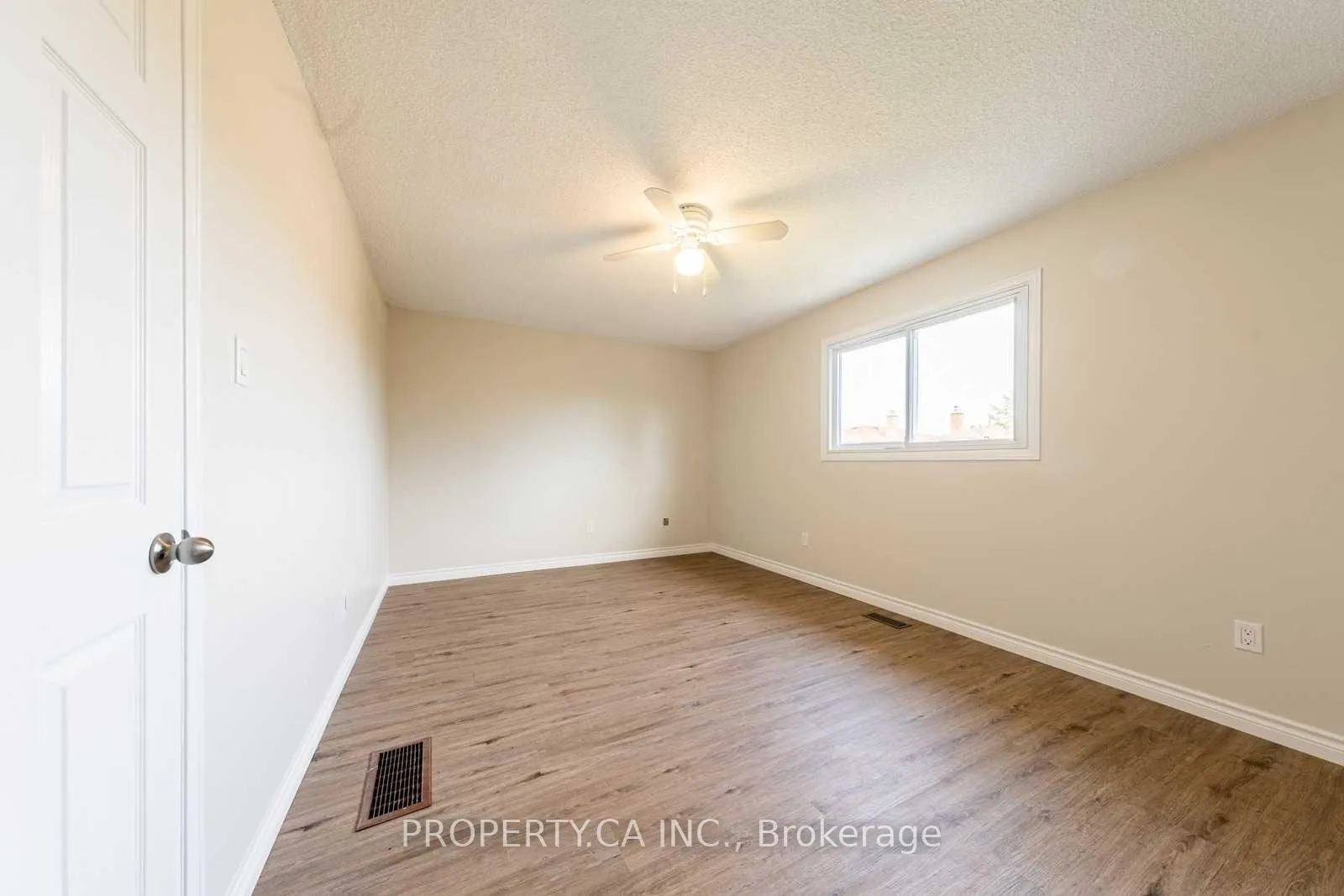 Photo 25 of 37 Bendamere Crescent, Markham, Raymerville — HOMEH