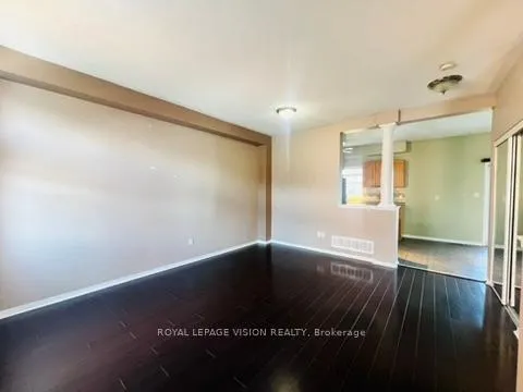 Photo 7 of Unit #39, 575 Steeple Hill, Pickering, Woodlands — HOMEH