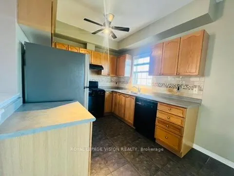 Photo 10 of Unit #39, 575 Steeple Hill, Pickering, Woodlands — HOMEH