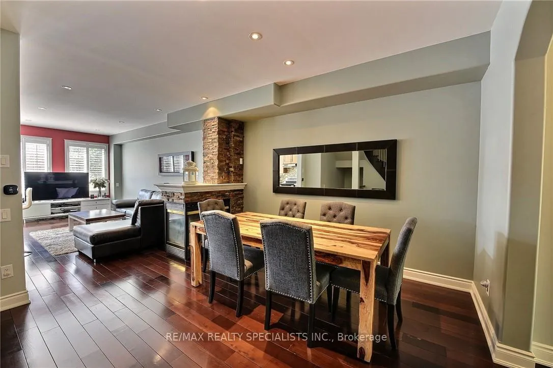 Photo 4 of 310 Duskywing Way, Oakville, Bronte — HOMEH