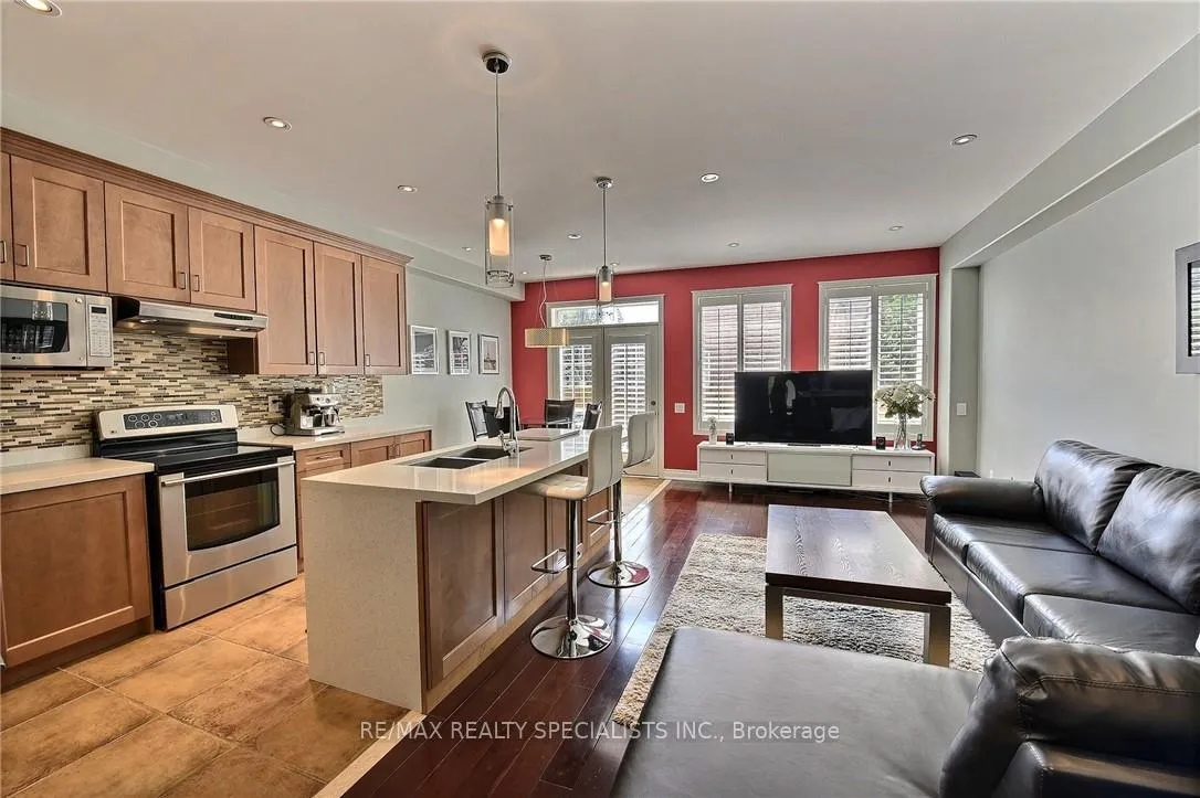 Photo 6 of 310 Duskywing Way, Oakville, Bronte — HOMEH