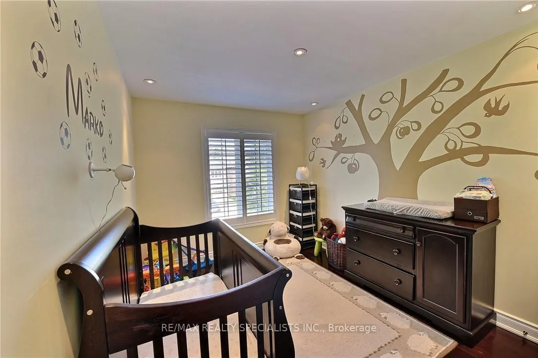 Photo 18 of 310 Duskywing Way, Oakville, Bronte — HOMEH
