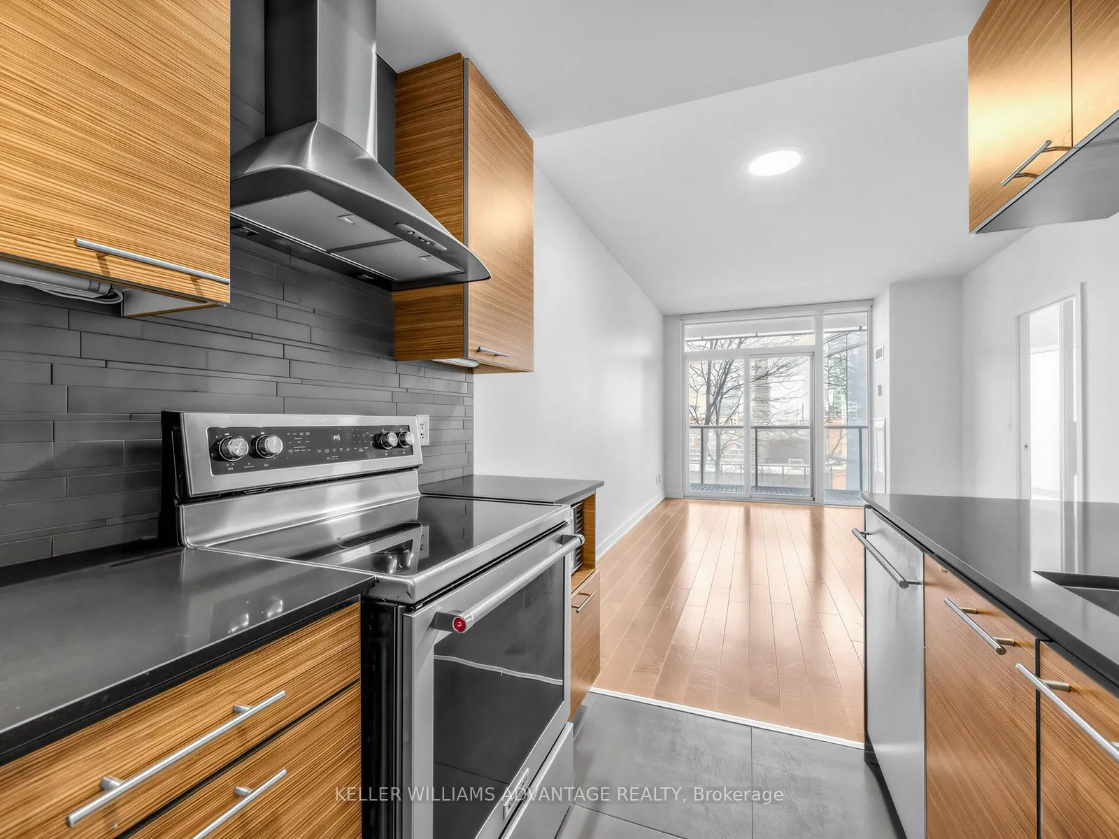 Photo 2 of Unit 708, 1 Market Street, Toronto, Waterfront Communities — HOMEH