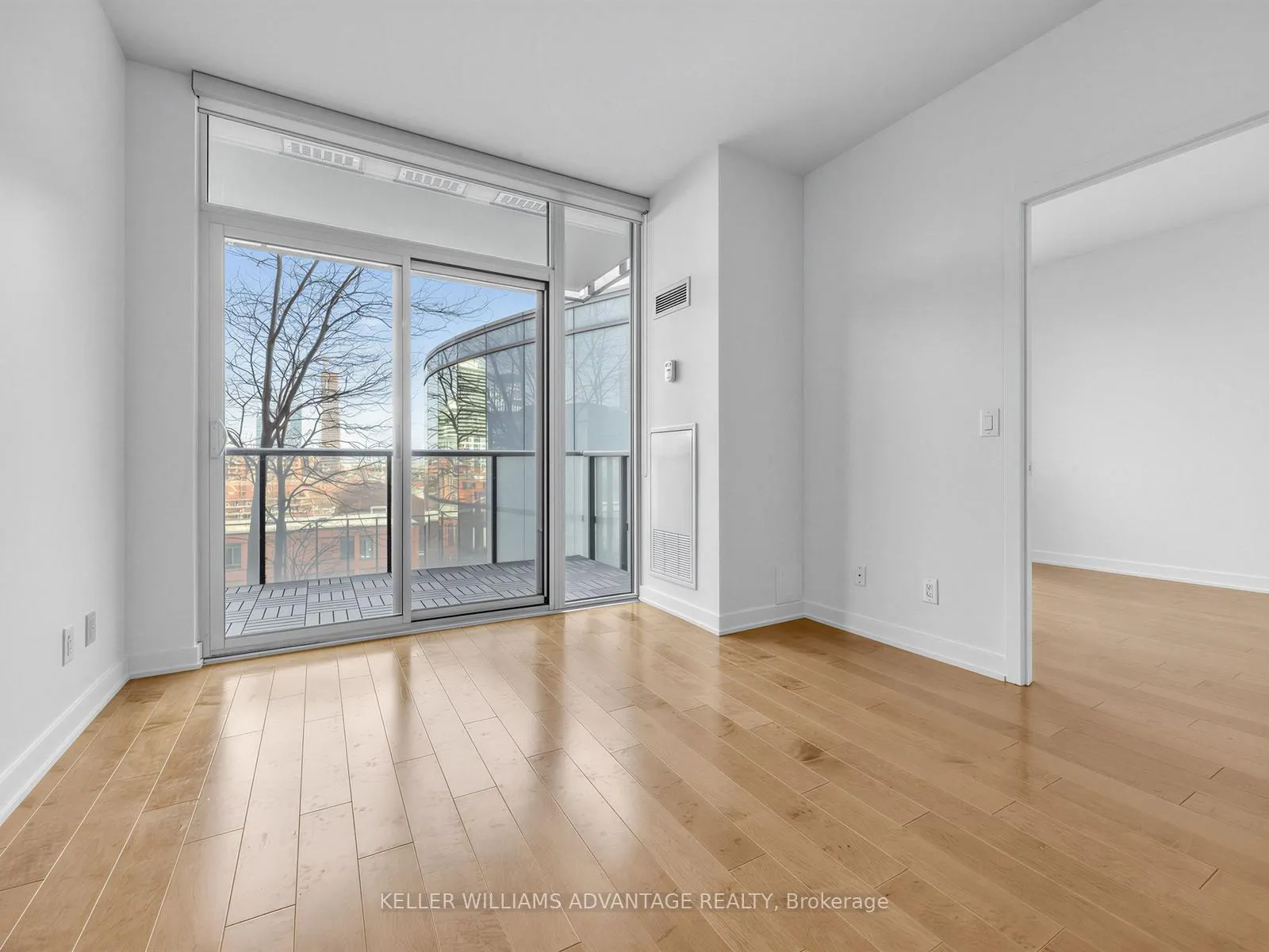 Photo 8 of Unit 708, 1 Market Street, Toronto, Waterfront Communities — HOMEH