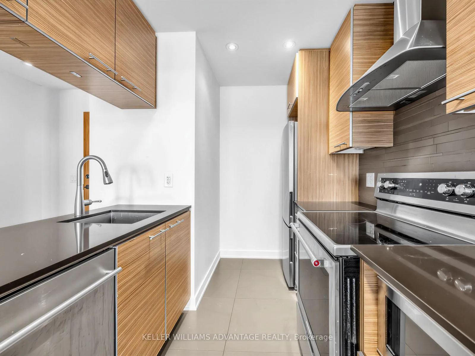 Photo 22 of Unit 708, 1 Market Street, Toronto, Waterfront Communities — HOMEH