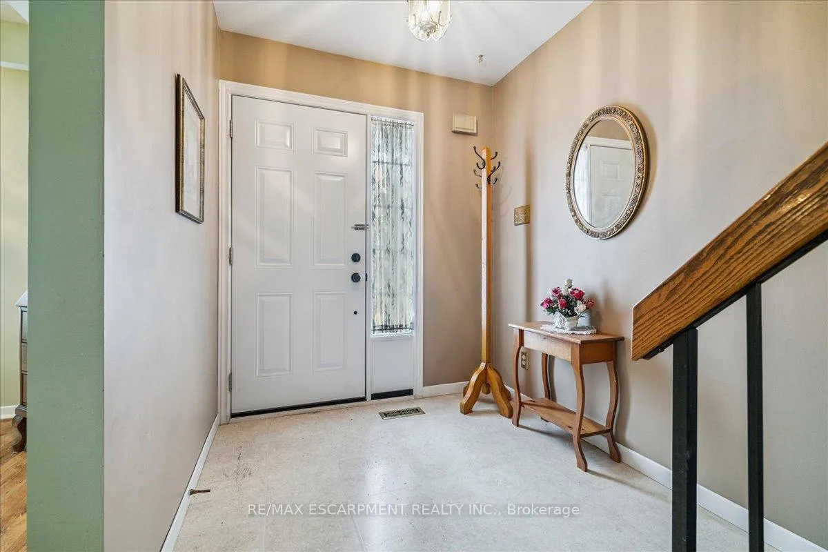 Photo 7 of Unit 72, 3025 Glencrest Road, Burlington, Roseland — HOMEH