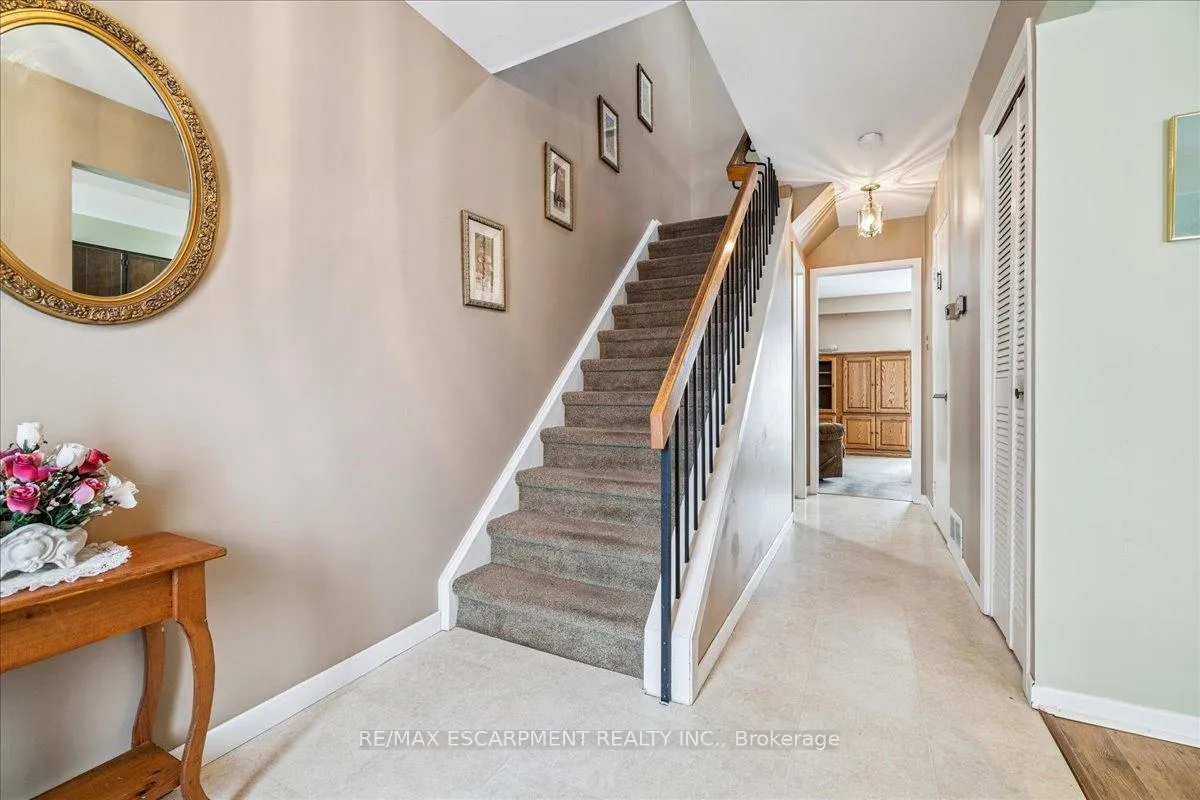 Photo 8 of Unit 72, 3025 Glencrest Road, Burlington, Roseland — HOMEH
