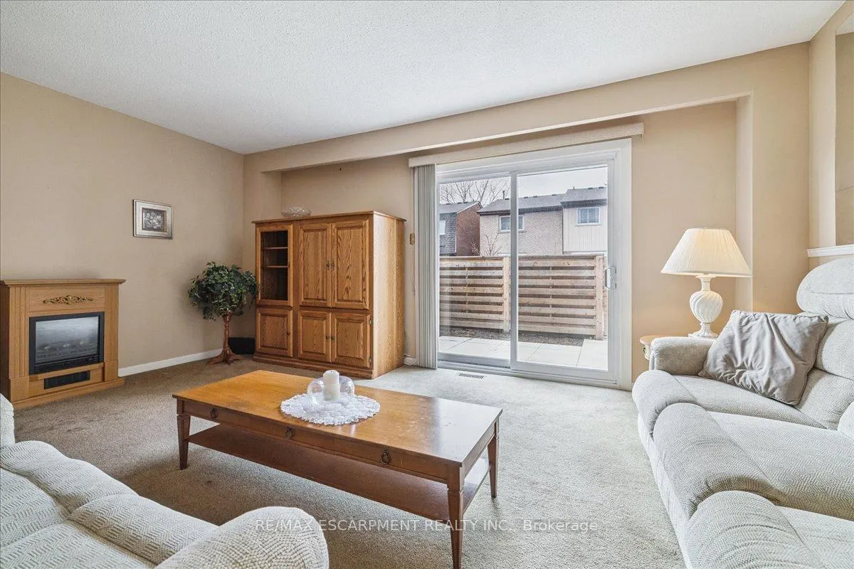 Photo 19 of Unit 72, 3025 Glencrest Road, Burlington, Roseland — HOMEH