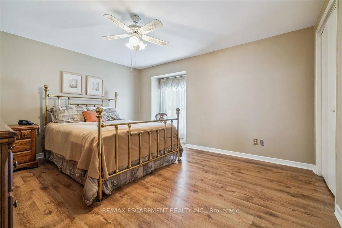 Photo 22 of Unit 72, 3025 Glencrest Road, Burlington, Roseland — HOMEH