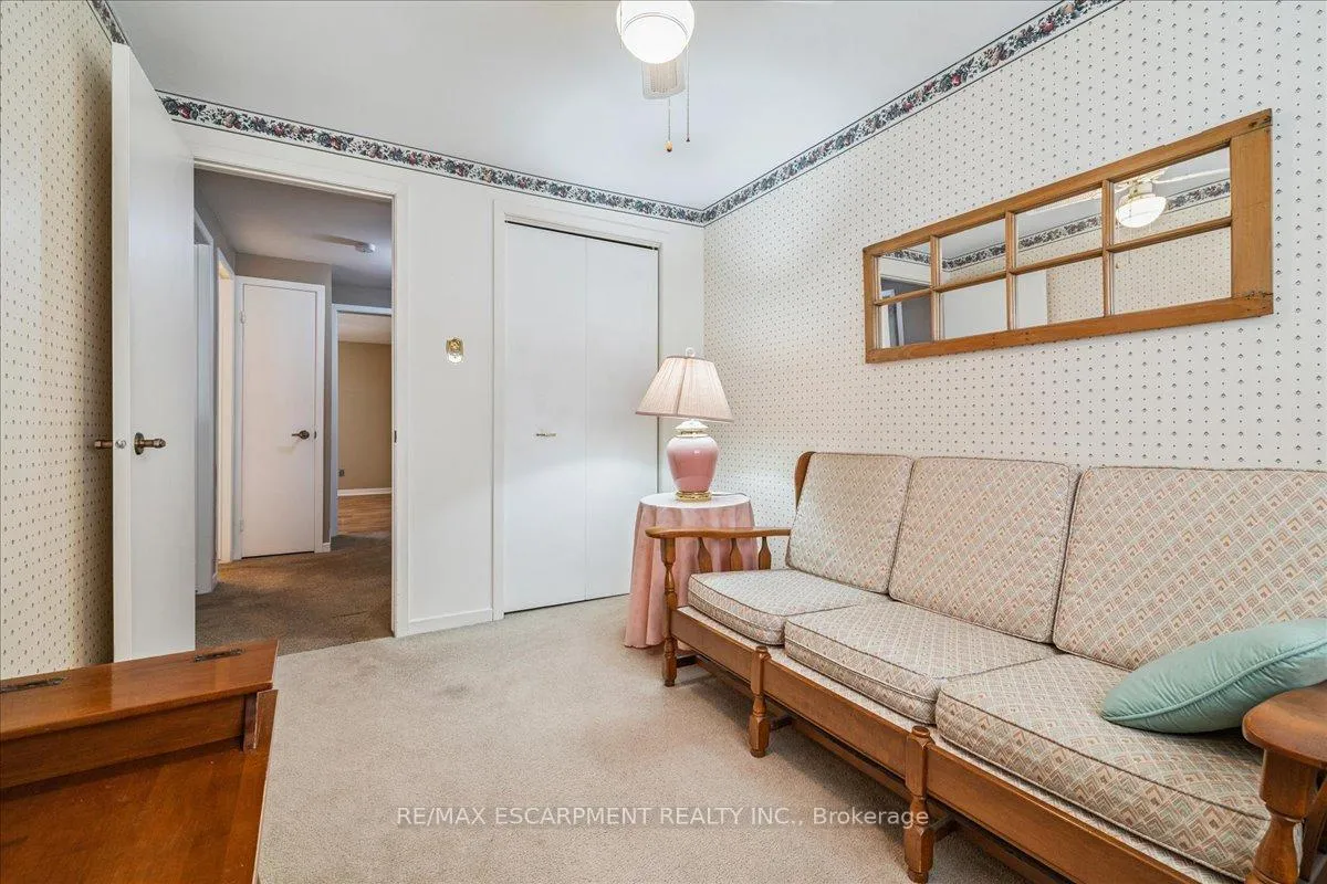 Photo 28 of Unit 72, 3025 Glencrest Road, Burlington, Roseland — HOMEH