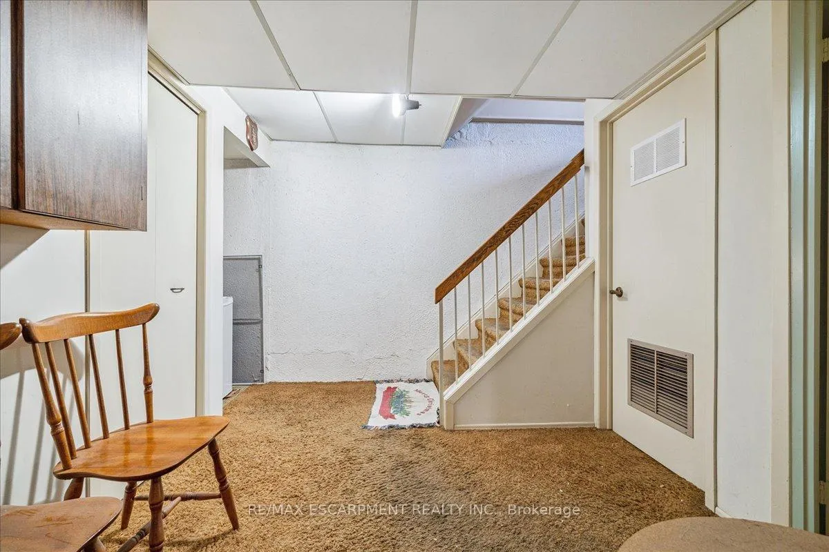 Photo 30 of Unit 72, 3025 Glencrest Road, Burlington, Roseland — HOMEH