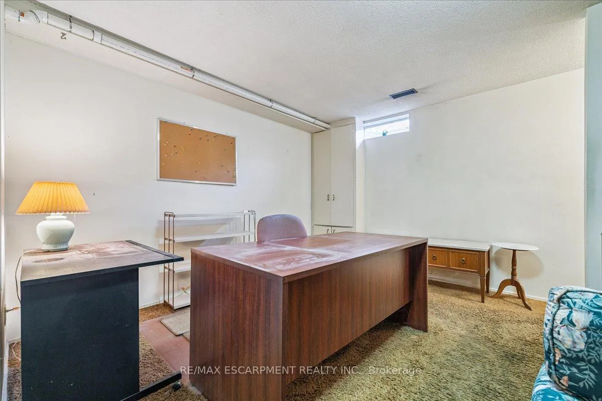 Photo 34 of Unit 72, 3025 Glencrest Road, Burlington, Roseland — HOMEH