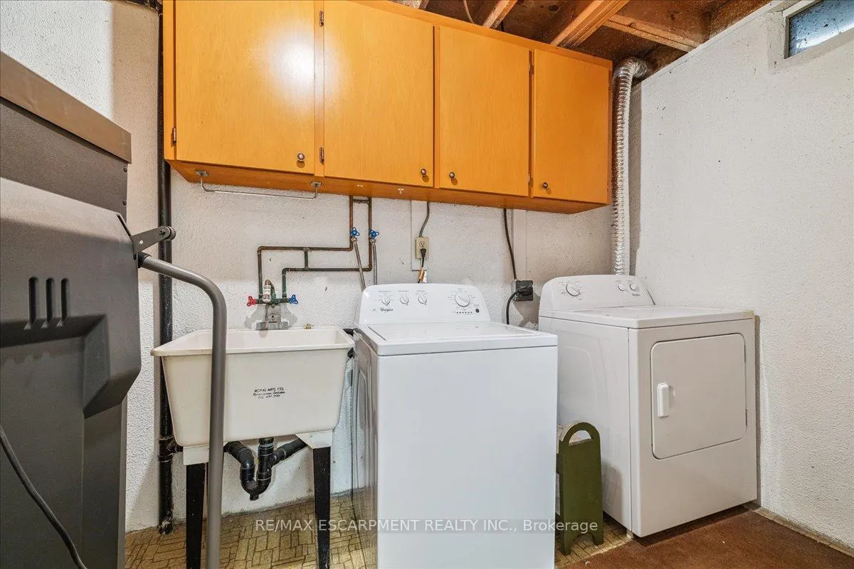Photo 35 of Unit 72, 3025 Glencrest Road, Burlington, Roseland — HOMEH