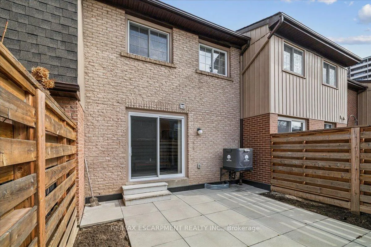 Photo 37 of Unit 72, 3025 Glencrest Road, Burlington, Roseland — HOMEH