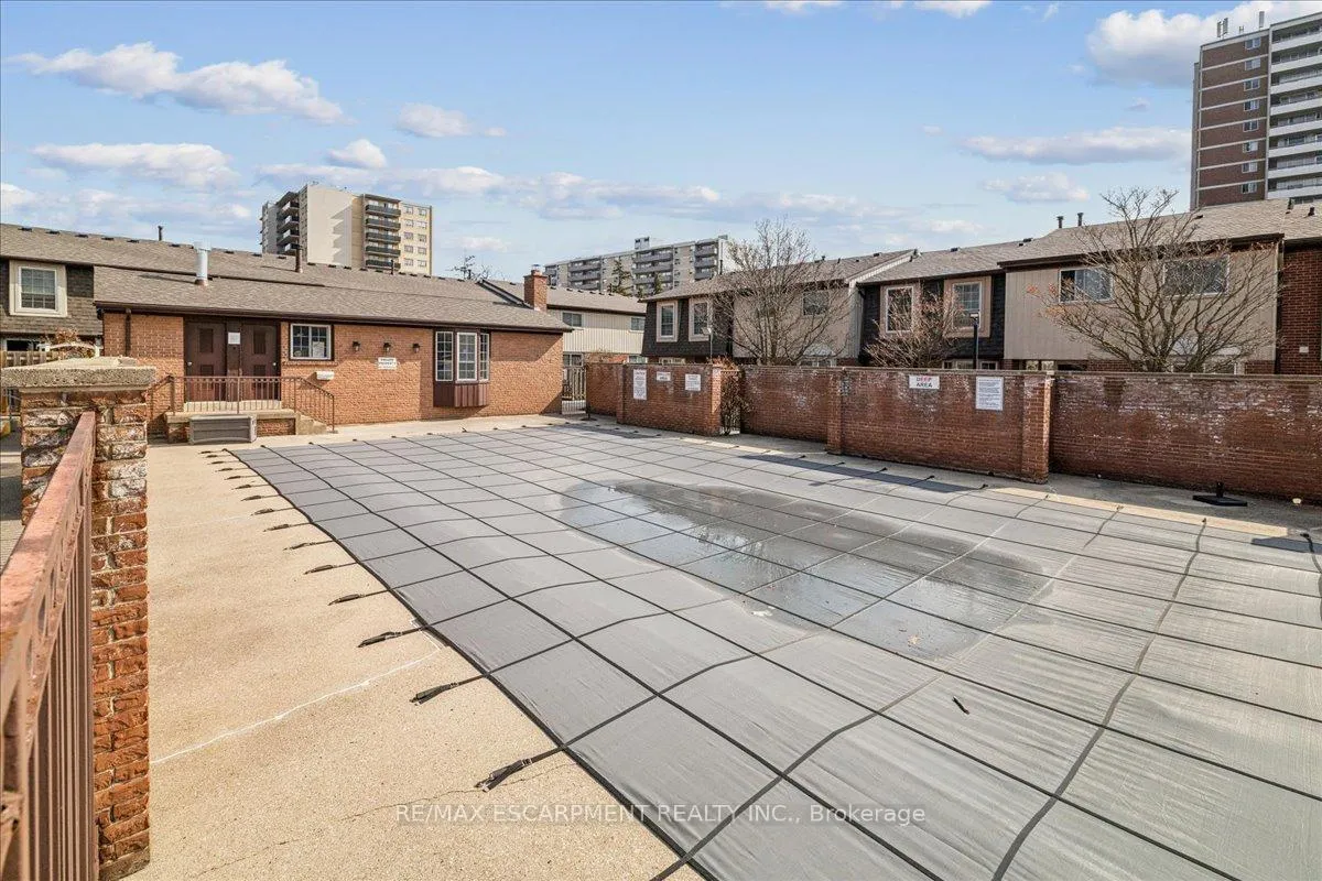 Photo 44 of Unit 72, 3025 Glencrest Road, Burlington, Roseland — HOMEH
