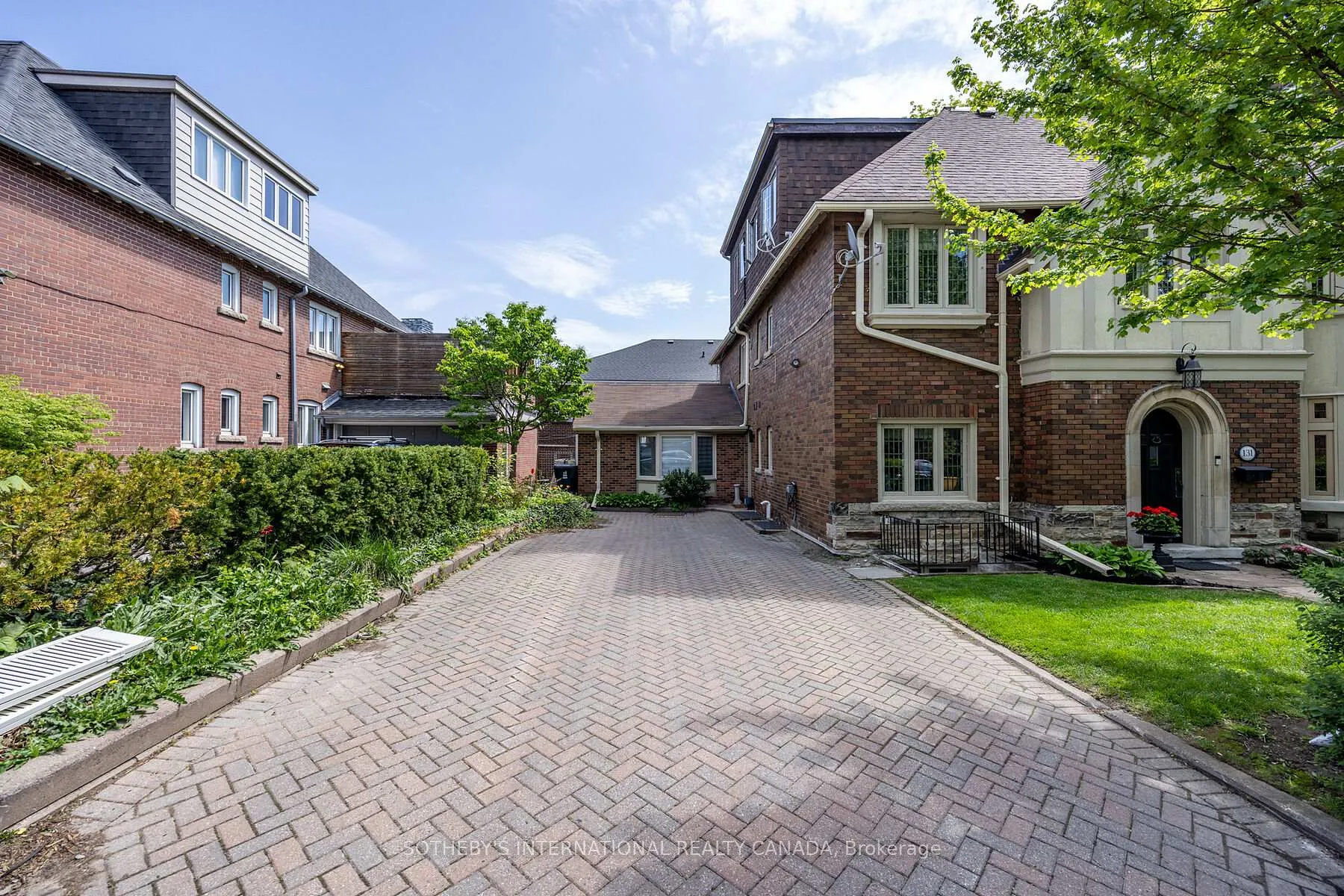 Photo 9 of Unit Upper, 131 Highbourne Road, Toronto, Yonge-Eglinton — HOMEH
