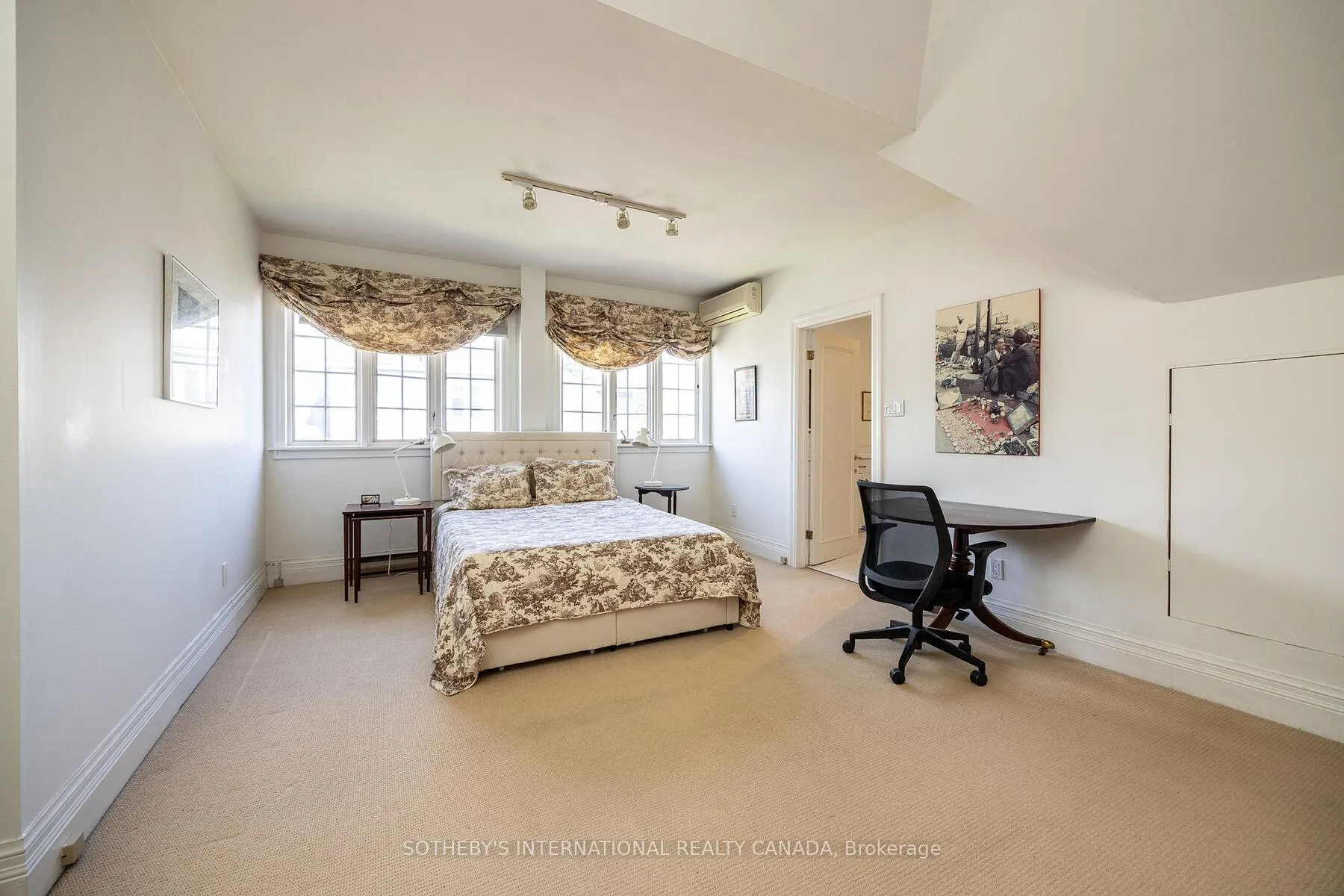 Photo 31 of Unit Upper, 131 Highbourne Road, Toronto, Yonge-Eglinton — HOMEH