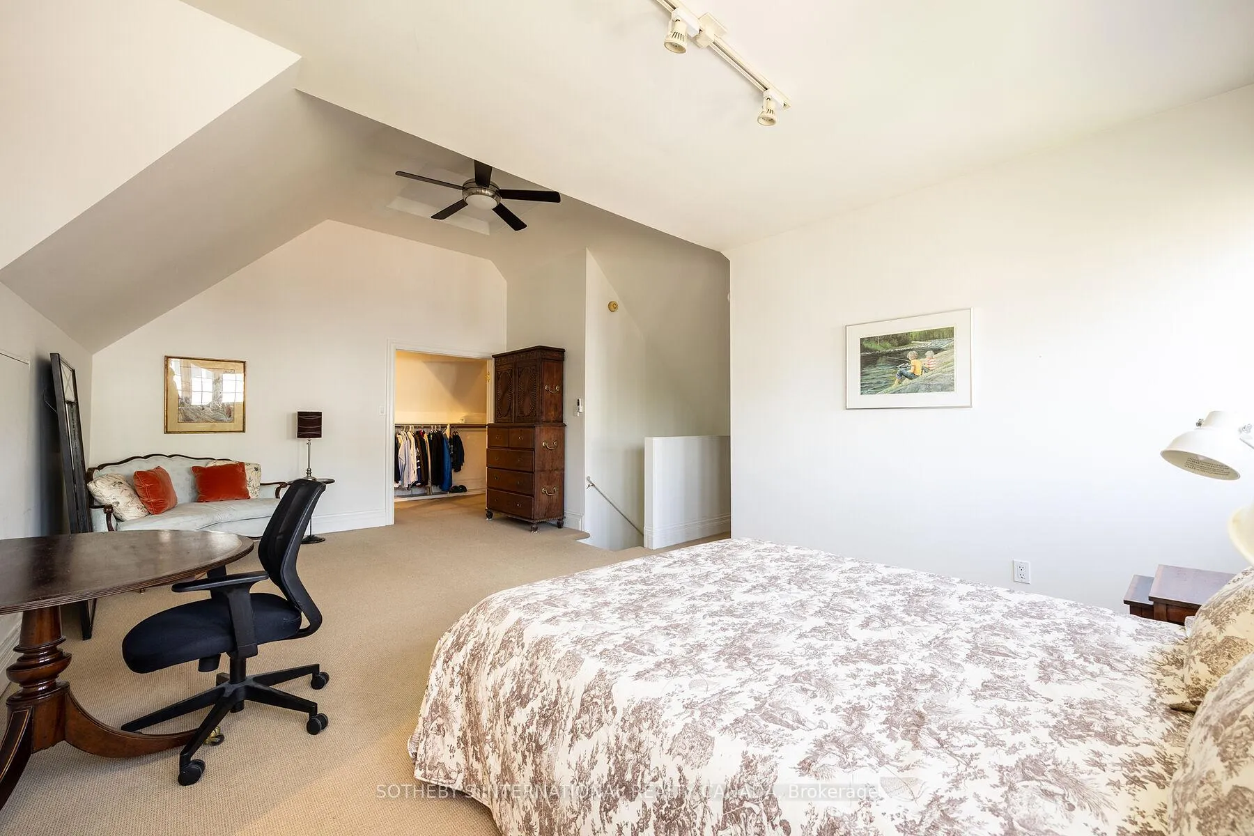 Photo 32 of Unit Upper, 131 Highbourne Road, Toronto, Yonge-Eglinton — HOMEH