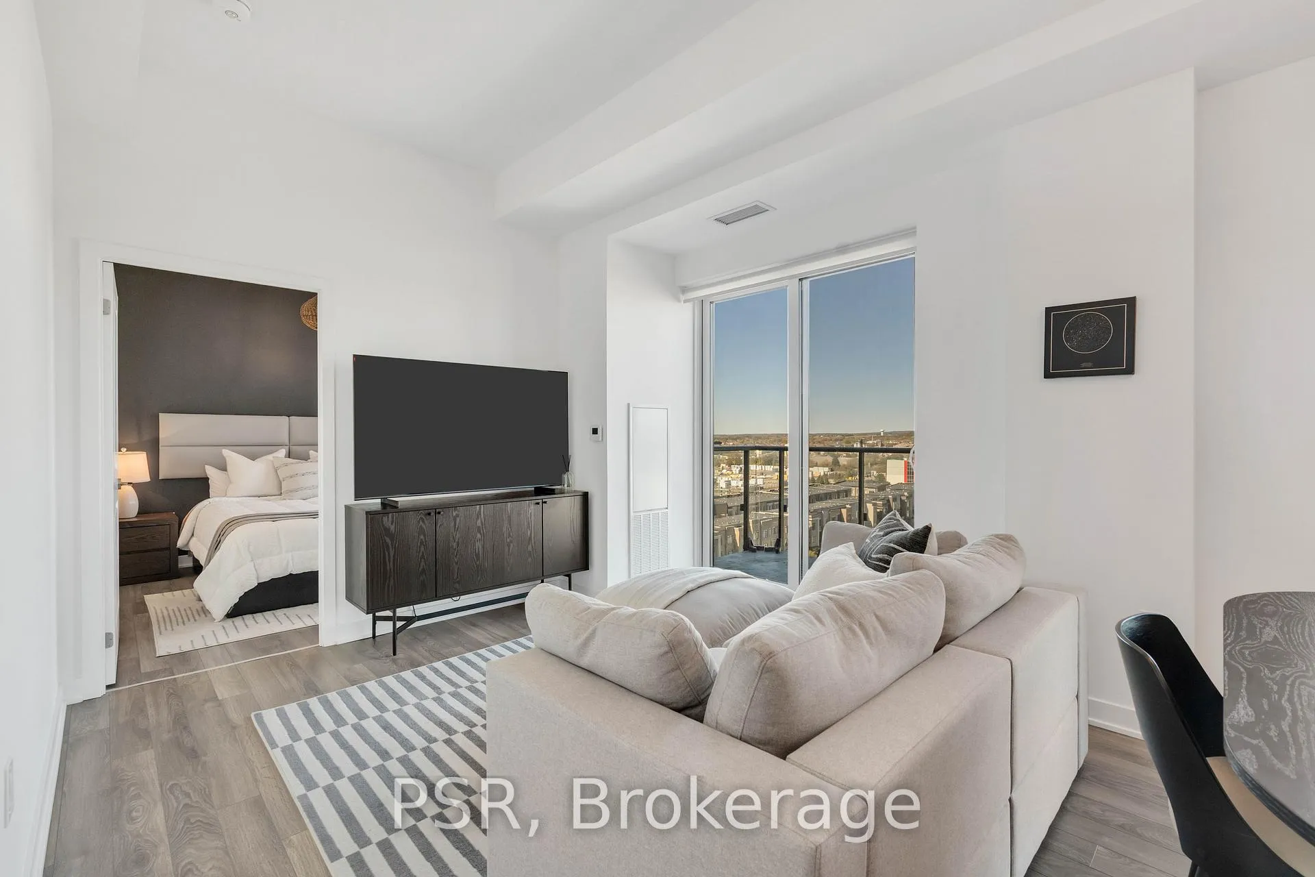 Photo 6 of 100 Eagle Rock Way, Vaughan, Rural Vaughan — HOMEH