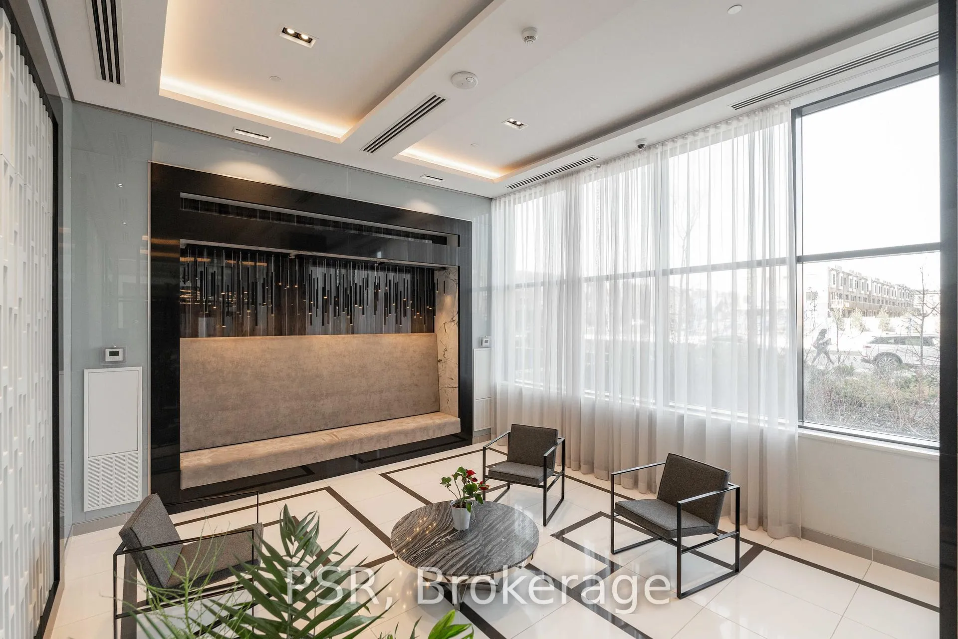 Photo 24 of 100 Eagle Rock Way, Vaughan, Rural Vaughan — HOMEH