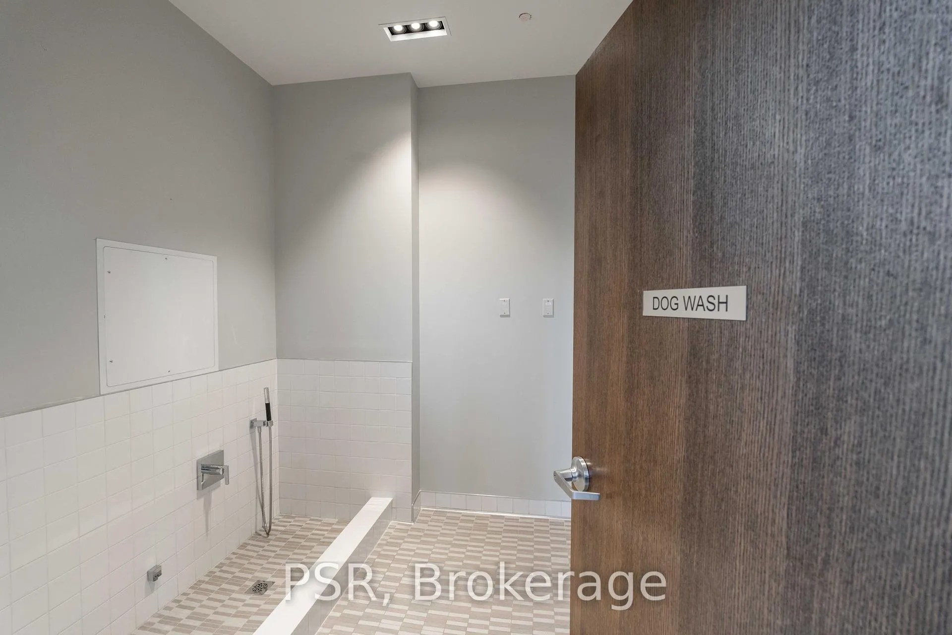 Photo 25 of 100 Eagle Rock Way, Vaughan, Rural Vaughan — HOMEH