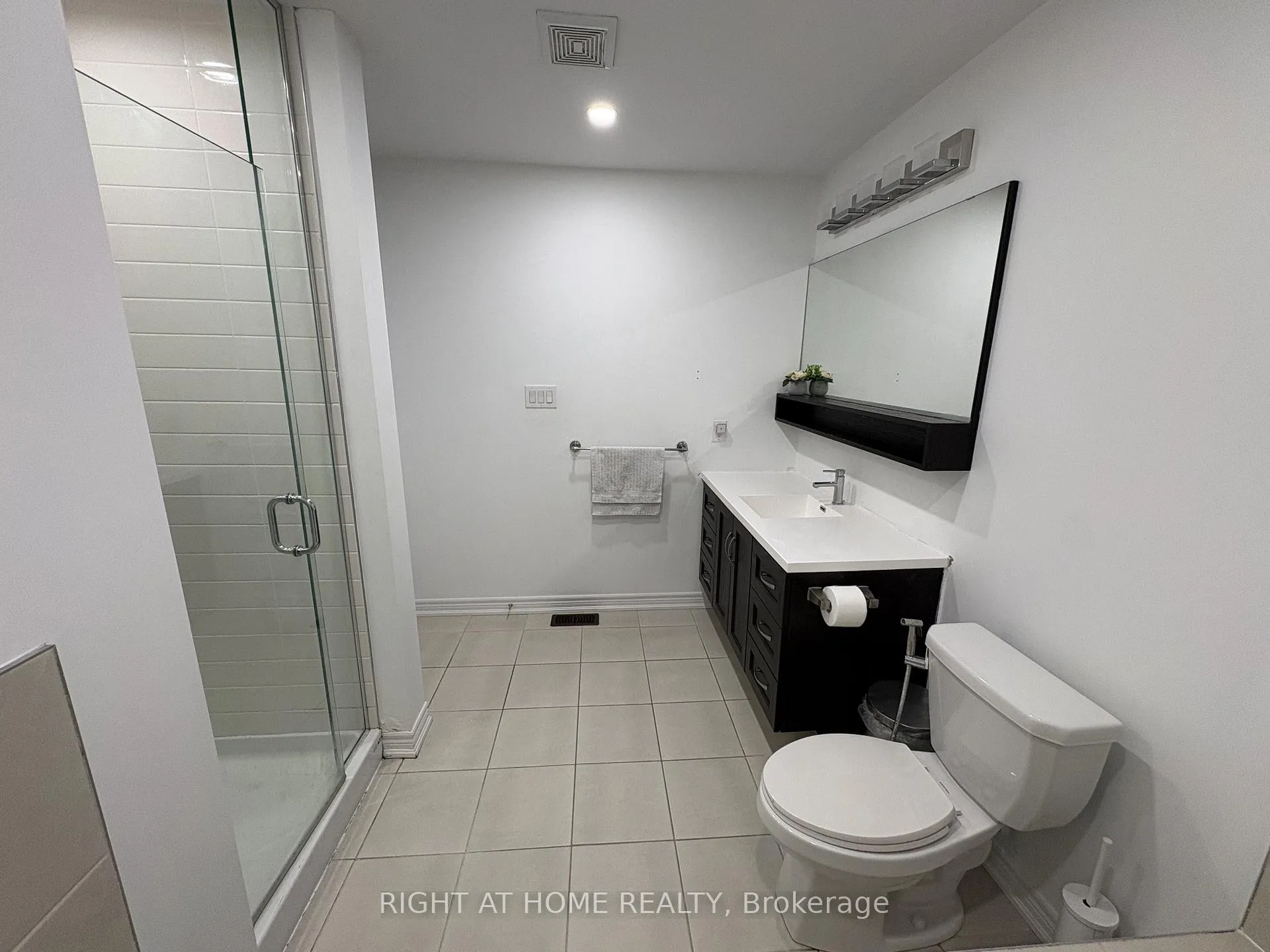 Photo 16 of 387 Cranbrook Common, Oakville, Joshua Meadows — HOMEH