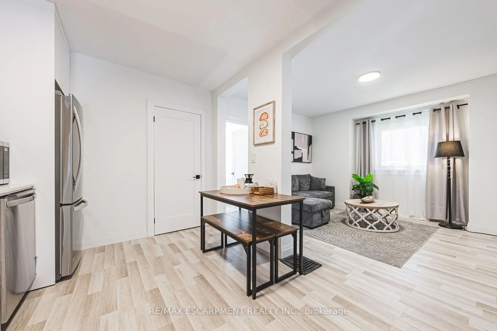 Photo 7 of 196 Walnut Street, Hamilton, Corktown — HOMEH