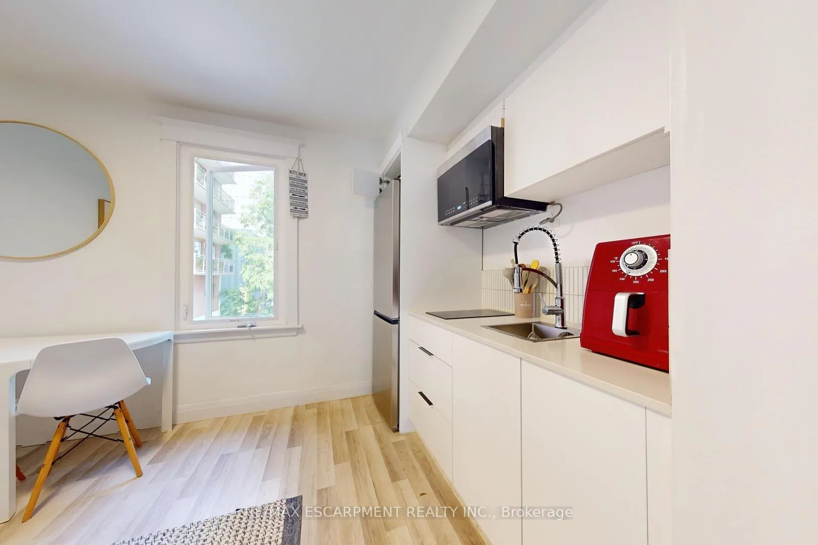 Photo 16 of 196 Walnut Street, Hamilton, Corktown — HOMEH