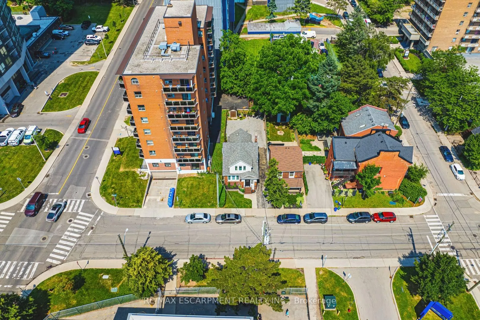 Photo 39 of 196 Walnut Street, Hamilton, Corktown — HOMEH