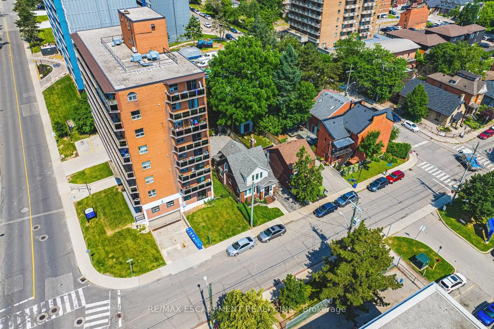 Photo 41 of 196 Walnut Street, Hamilton, Corktown — HOMEH