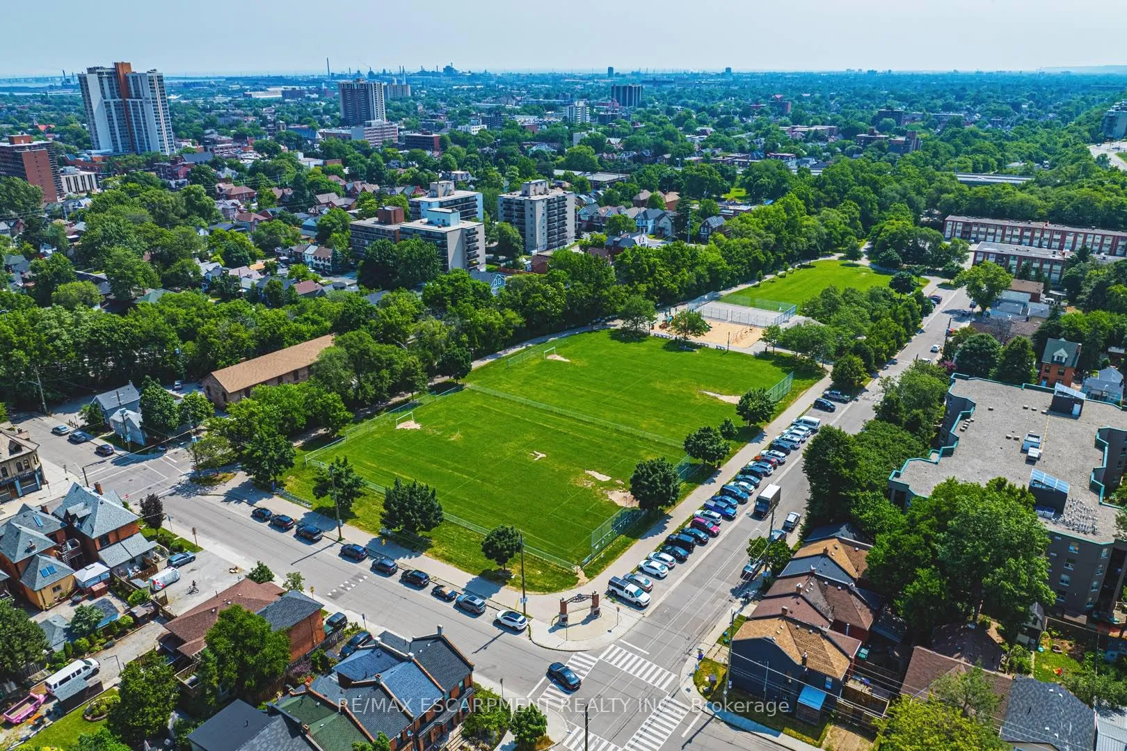 Photo 43 of 196 Walnut Street, Hamilton, Corktown — HOMEH