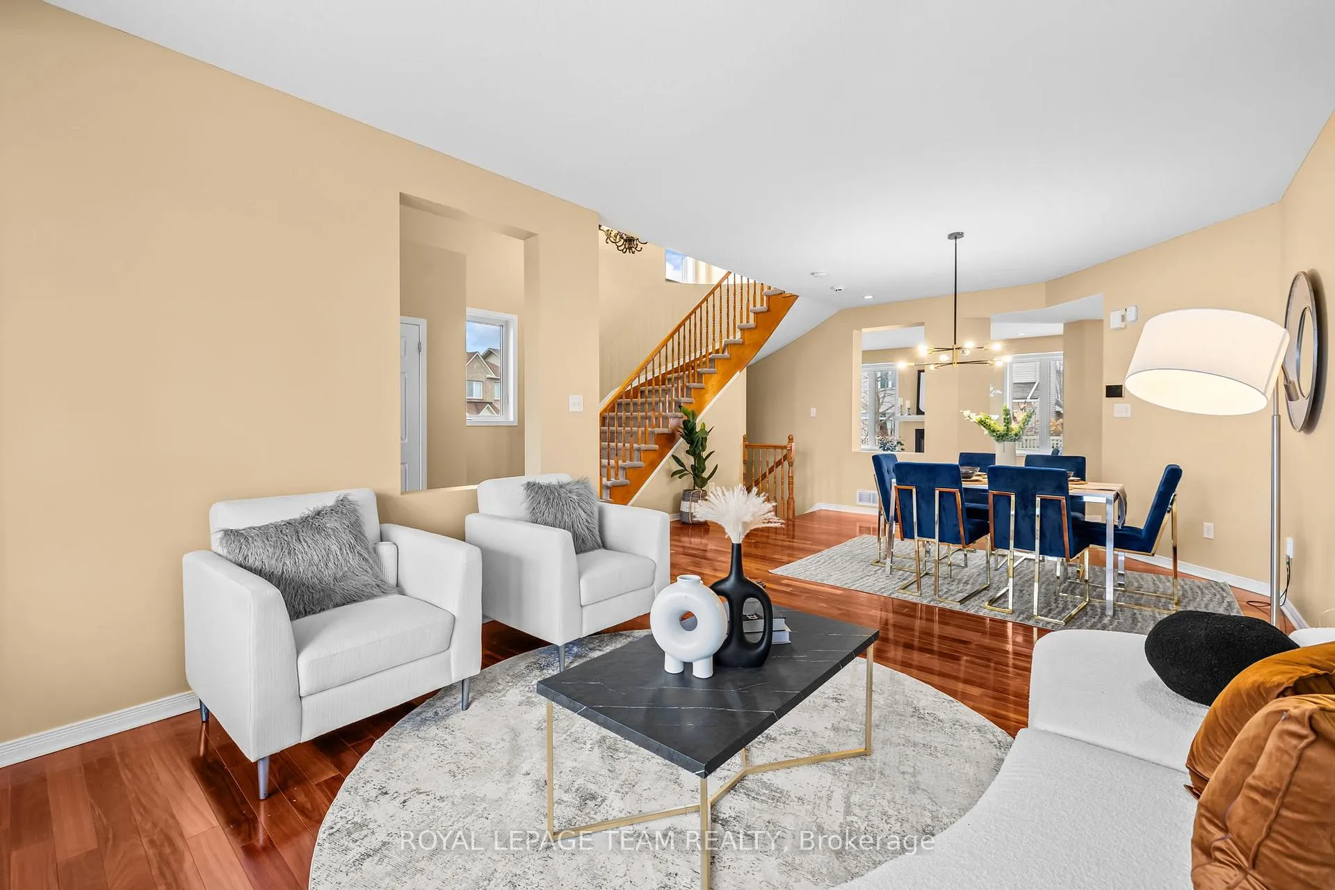 Photo 3 of 522 Kentmare Crescent, Ottawa, Barrhaven - Strandherd — HOMEH