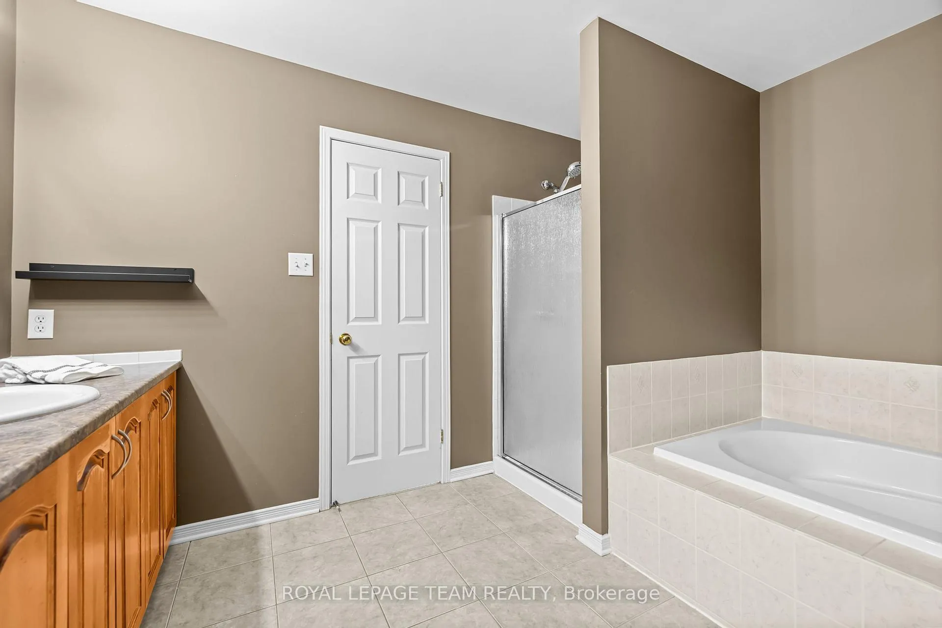 Photo 21 of 522 Kentmare Crescent, Ottawa, Barrhaven - Strandherd — HOMEH