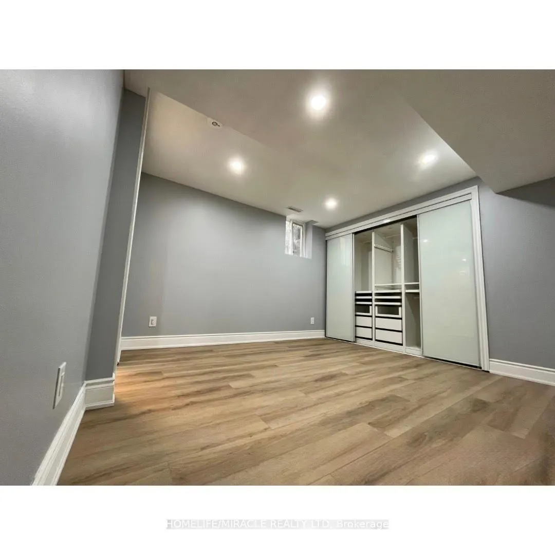 Photo 4 of Unit Lower, 36 Neptune Court, Brampton, Westgate — HOMEH