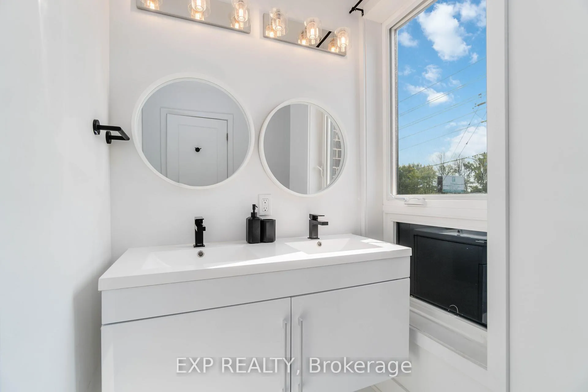 Photo 19 of Unit 312, 6065 Mcleod Road N, Niagara Falls, Arad/Fallsview — HOMEH