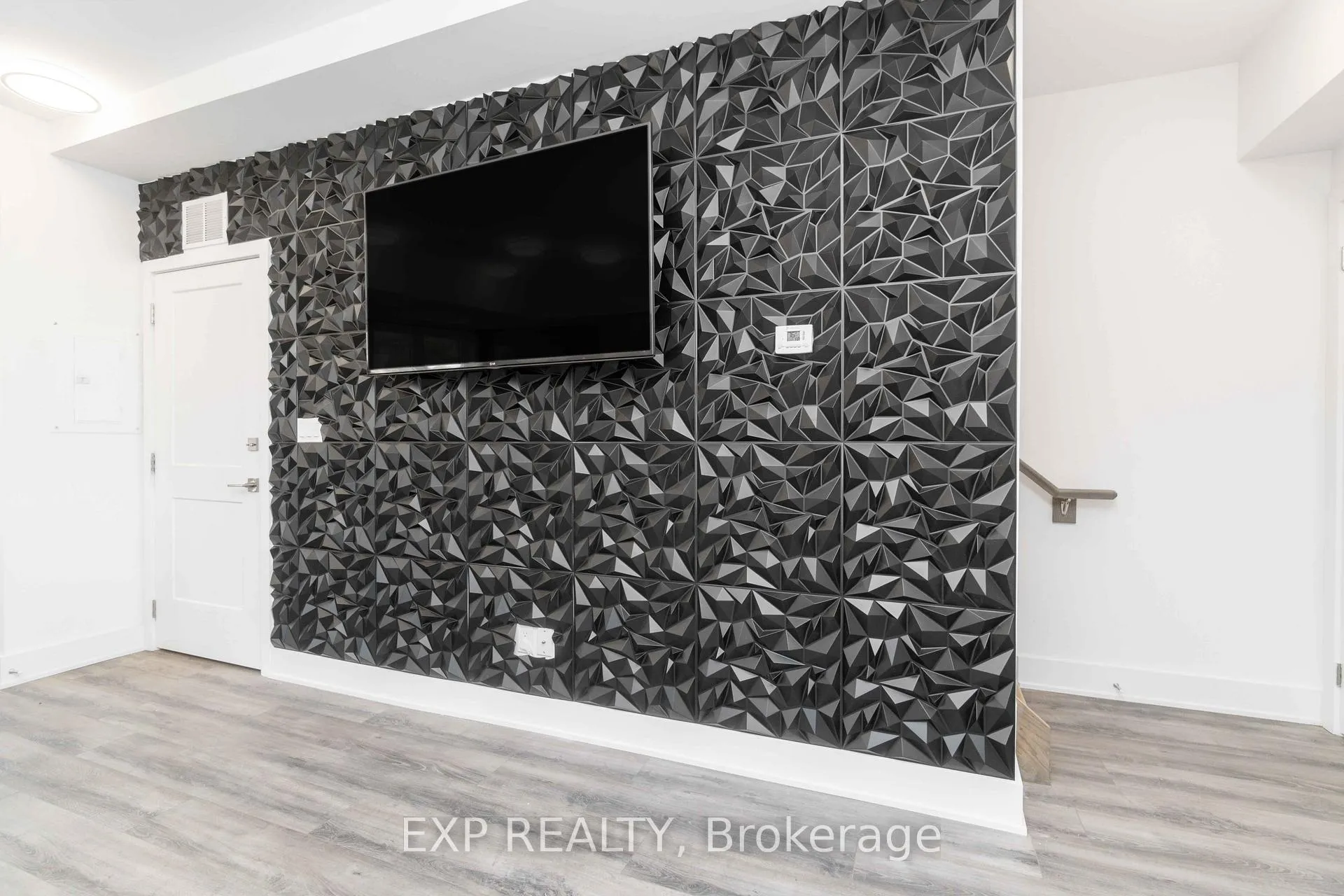 Photo 22 of Unit 312, 6065 Mcleod Road N, Niagara Falls, Arad/Fallsview — HOMEH