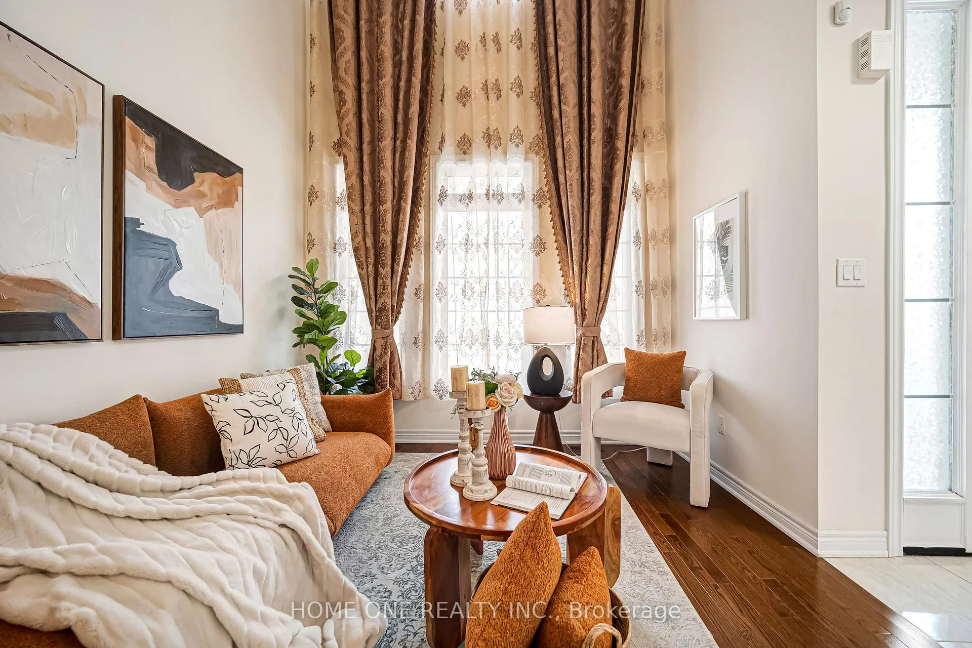 Photo 11 of 97 Holst Avenue, Markham, Berczy — HOMEH