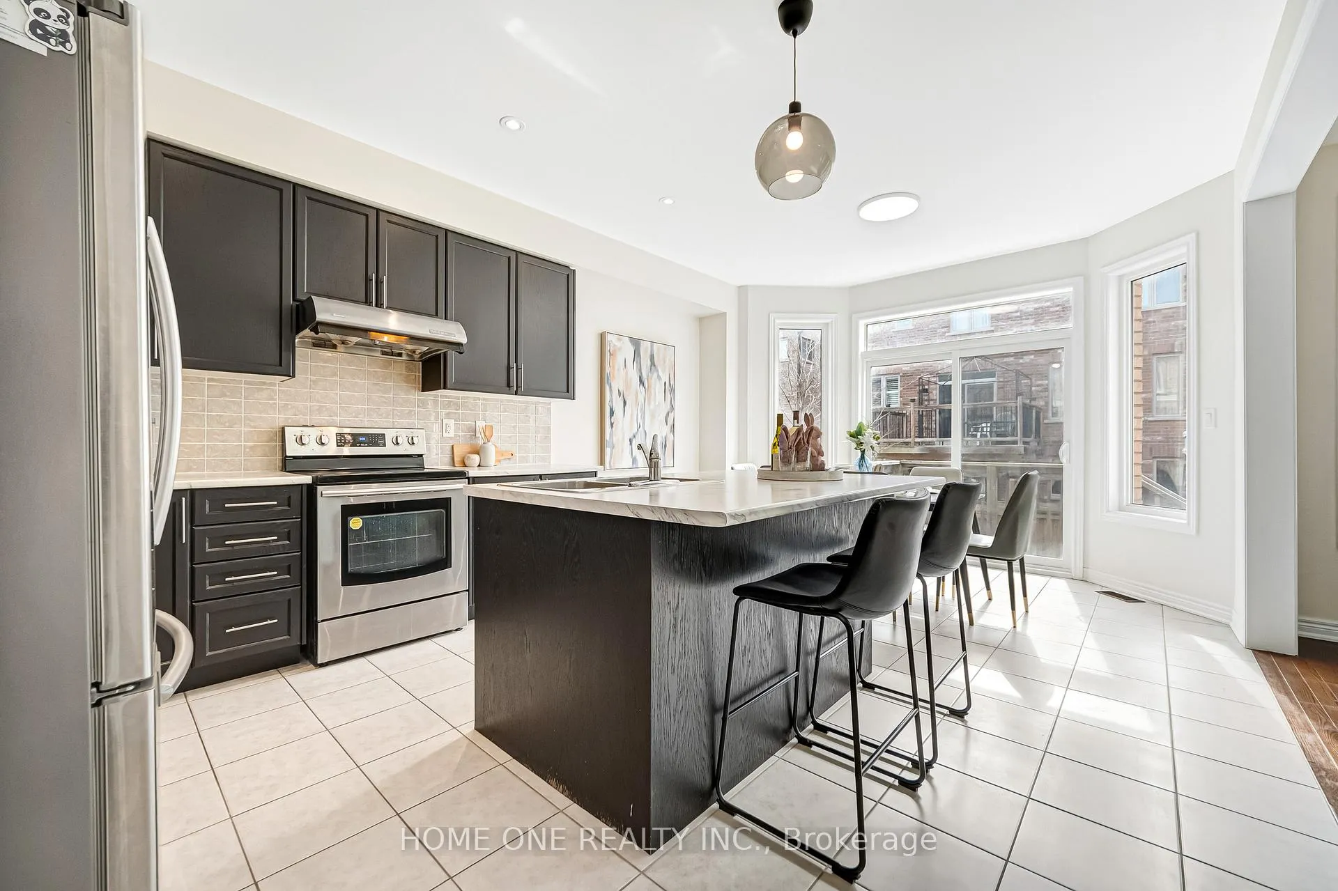 Photo 17 of 97 Holst Avenue, Markham, Berczy — HOMEH