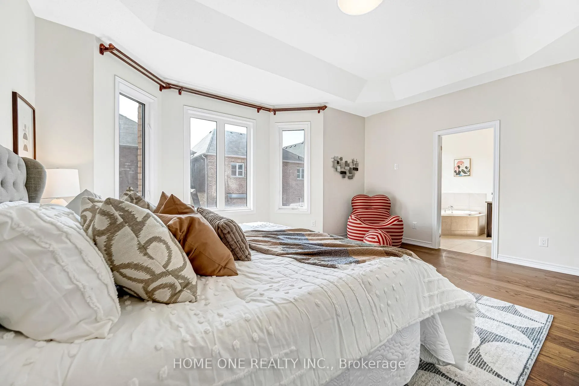 Photo 33 of 97 Holst Avenue, Markham, Berczy — HOMEH