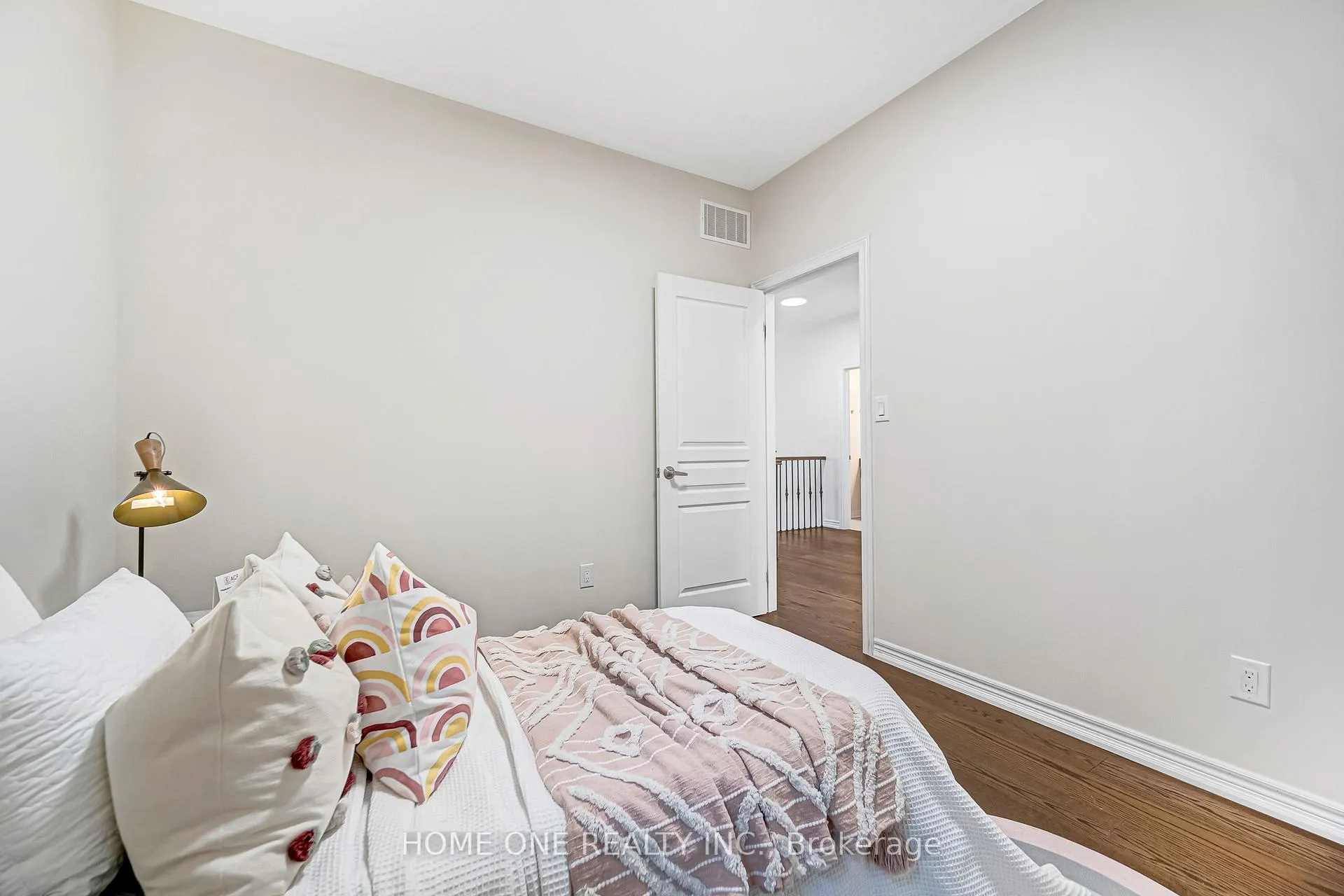 Photo 38 of 97 Holst Avenue, Markham, Berczy — HOMEH